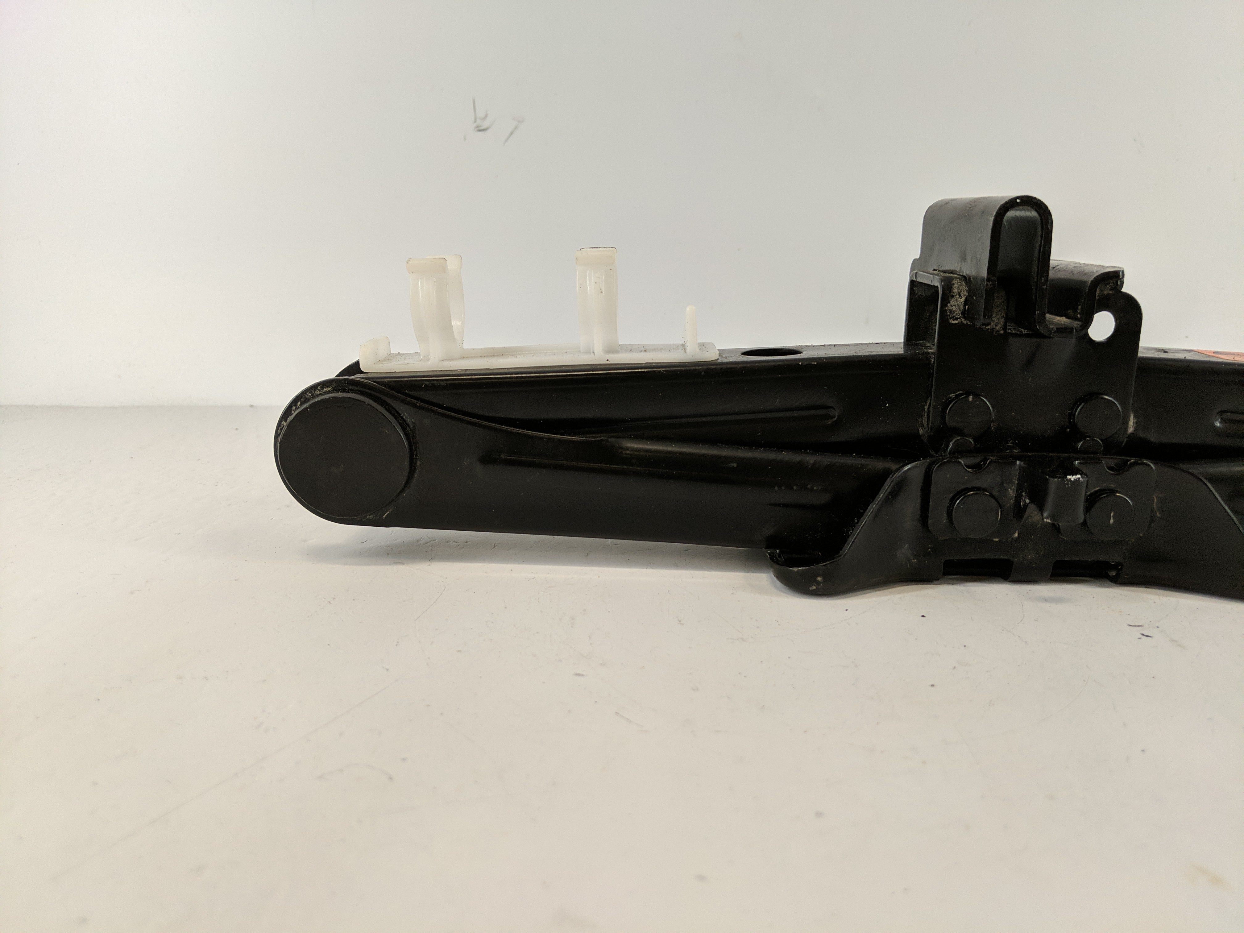 2016 Lincoln Mkz Spare Scissor Car Jack - Oemusedautoparts1.com