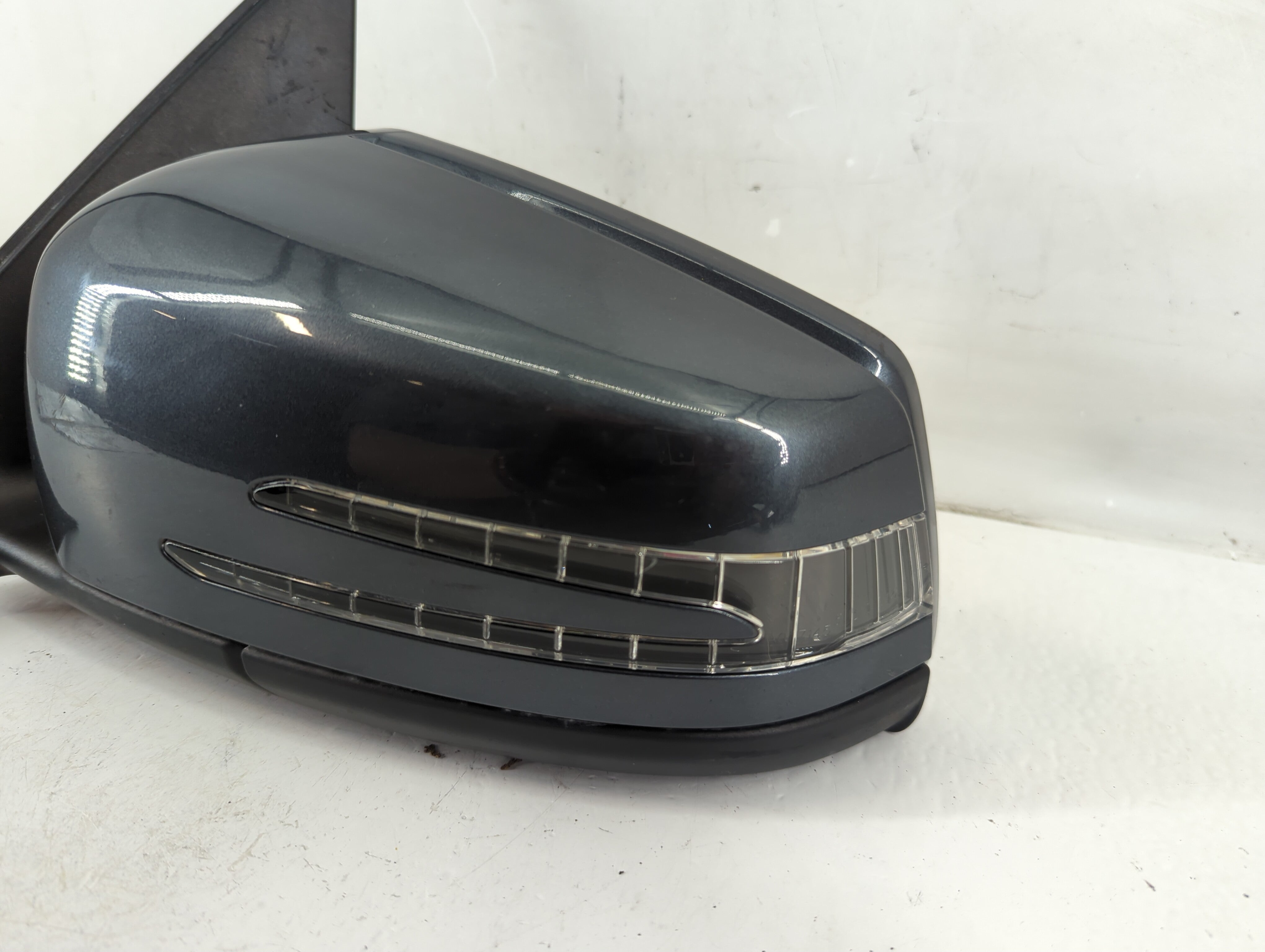 2012-2014 Mercedes-Benz C250 Side Mirror Replacement Driver Left View Door Mirror P/N:AA3160441 Fits Fits 2012 2013 2014 OEM Used Auto Parts - Oemusedautoparts1.com