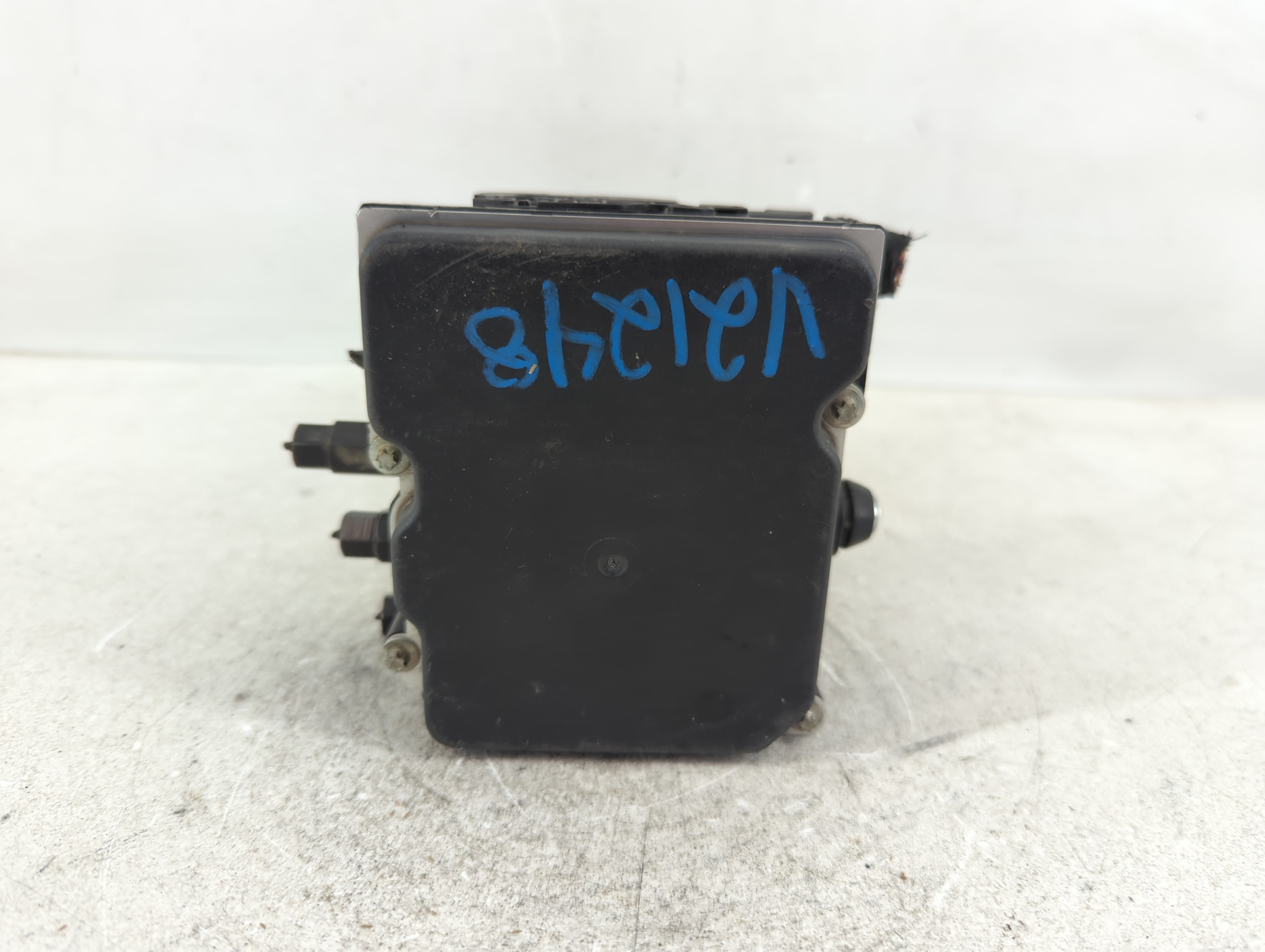 2006-2008 Hyundai Sonata ABS Pump Control Module Replacement P/N:58920-3K101 Fits Fits 2006 2007 2008 OEM Used Auto Parts - Oemusedautoparts1.com