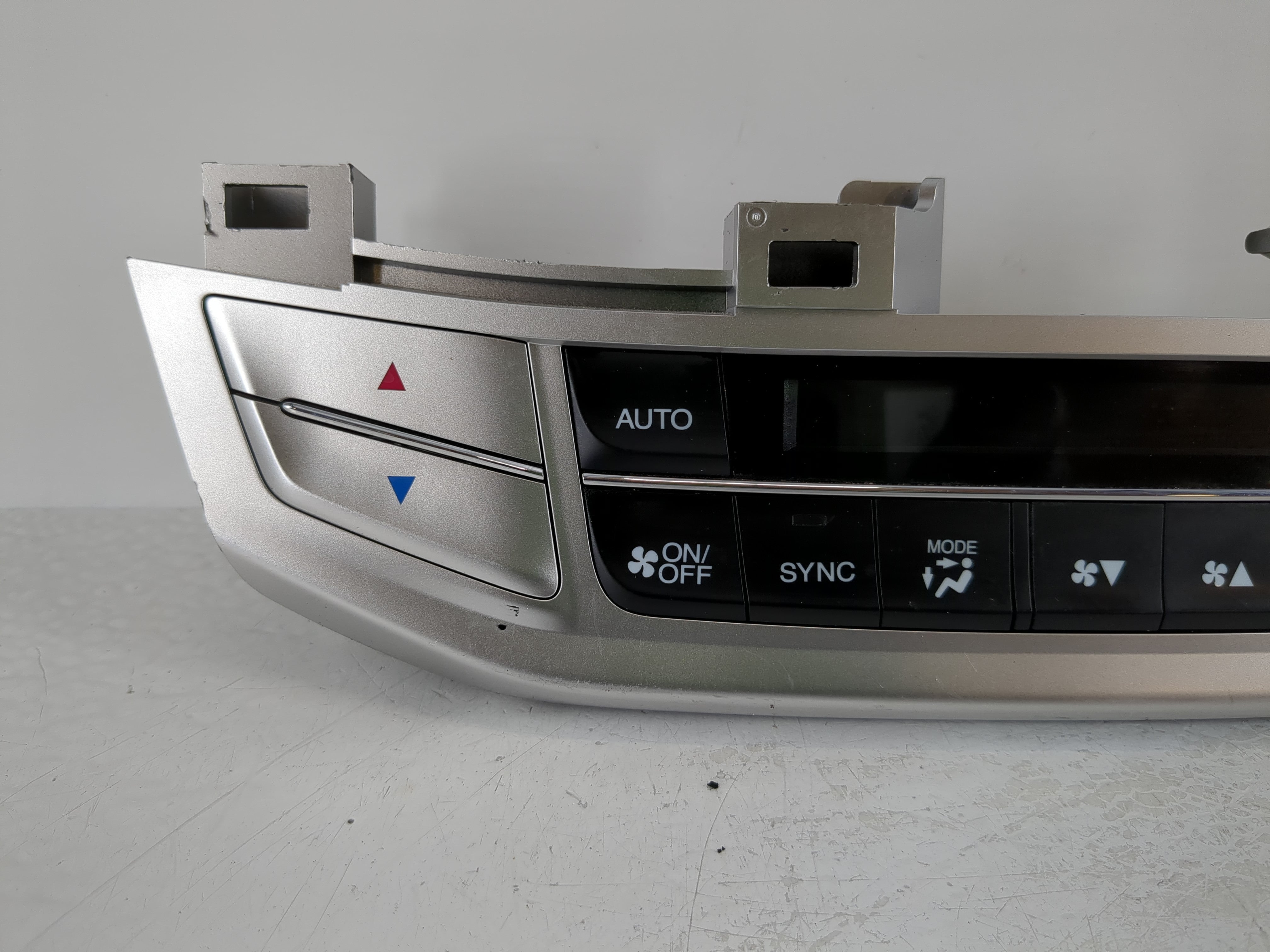 2013-2015 Honda Accord Climate Control Module Temperature AC/Heater Replacement P/N:79600T2FA611M1 Fits Fits 2013 2014 2015 OEM Used Auto Parts - Oemusedautoparts1.com