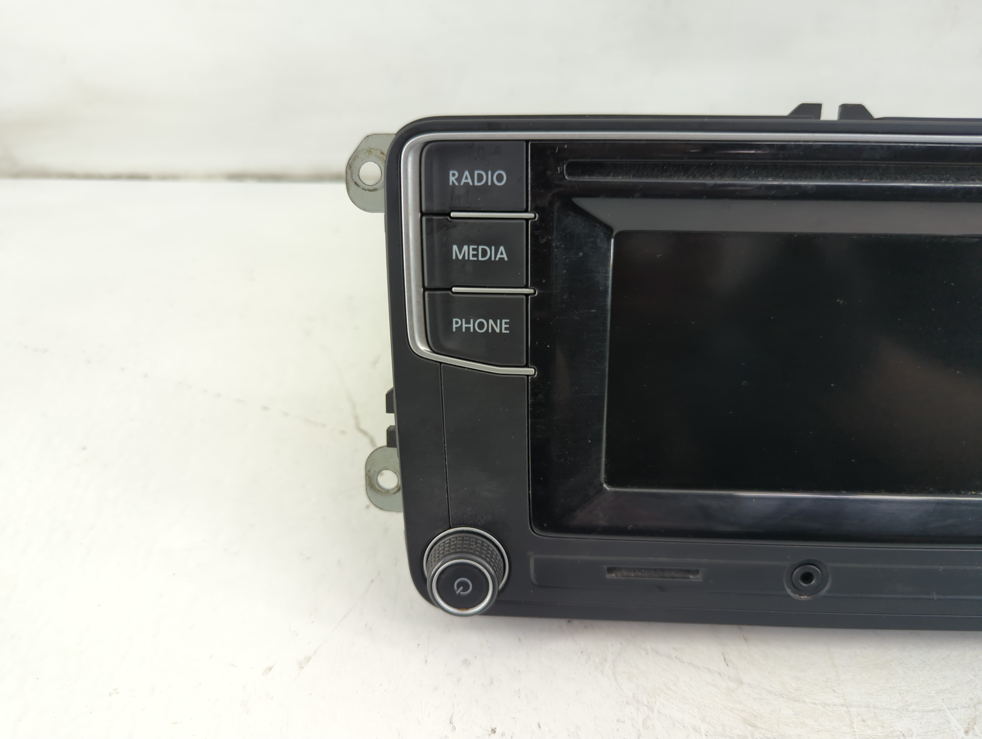 2017 Volkswagen Jetta Radio AM FM Cd Player Receiver Replacement P/N:561 035 150 A Fits OEM Used Auto Parts - Oemusedautoparts1.com