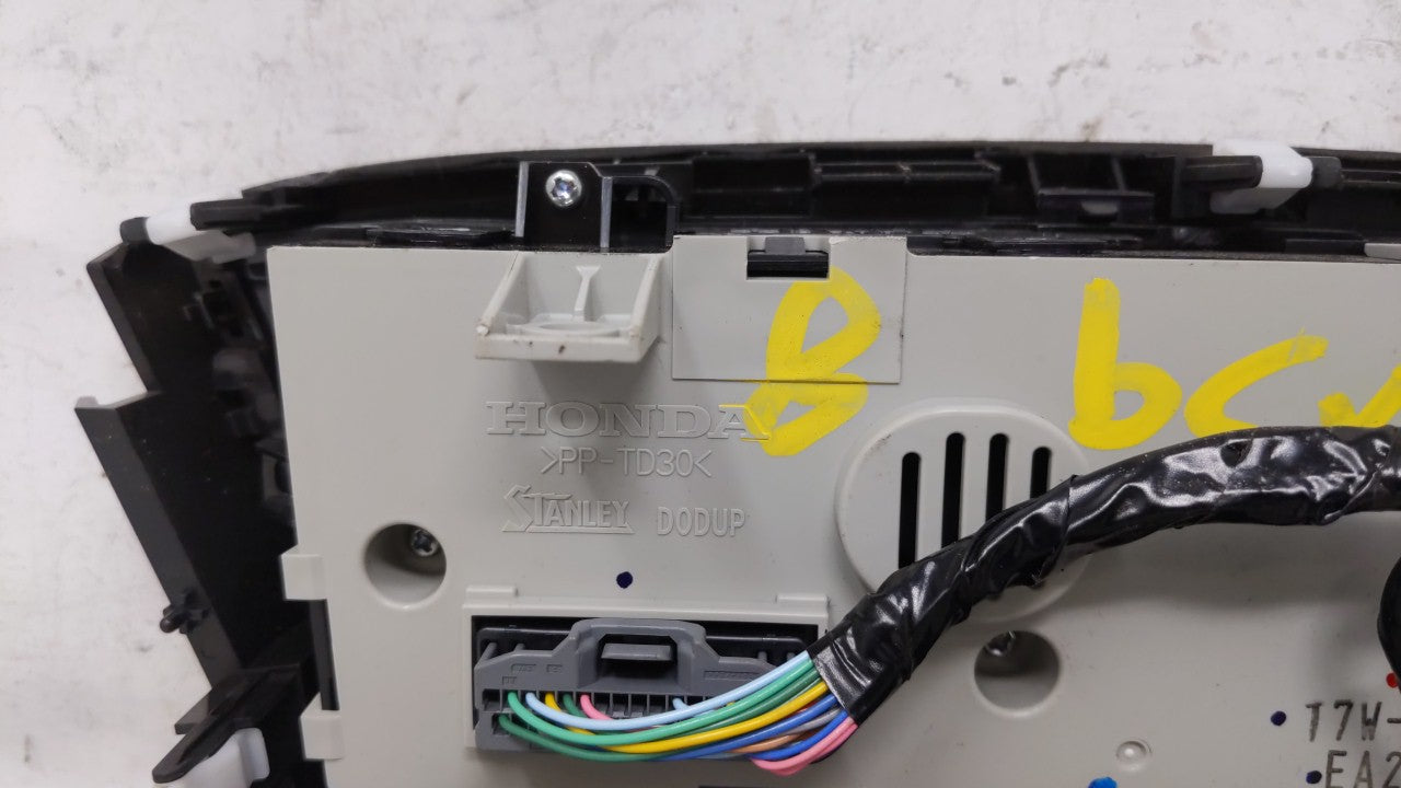 2016-2022 Honda Hr-V Climate Control Module Temperature AC/Heater Replacement Fits Fits 2016 2017 2018 2019 2020 2021 2022 OEM Used Auto Parts - Oemusedautoparts1.com