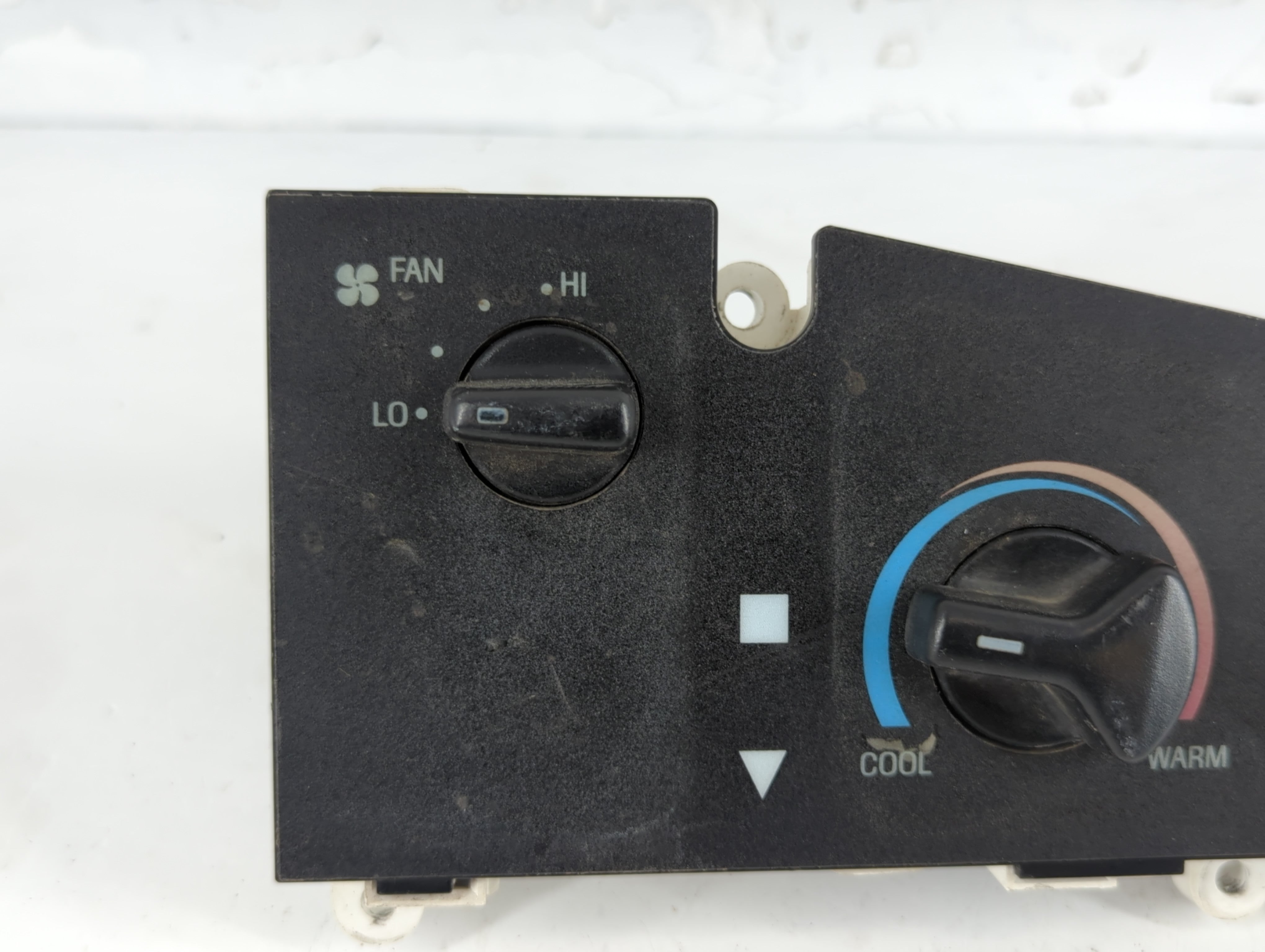 2005-2014 Ford E-150 Climate Control Module Temperature AC/Heater Replacement P/N:F8UH-19E764A Fits OEM Used Auto Parts - Oemusedautoparts1.com