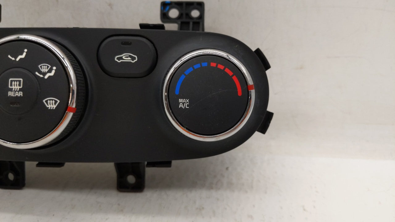 2014-2016 Kia Forte Koup Climate Control Module Temperature AC/Heater Replacement P/N:97250-A7261WK Fits Fits 2014 2015 2016 OEM Used Auto Parts - Oemusedautoparts1.com