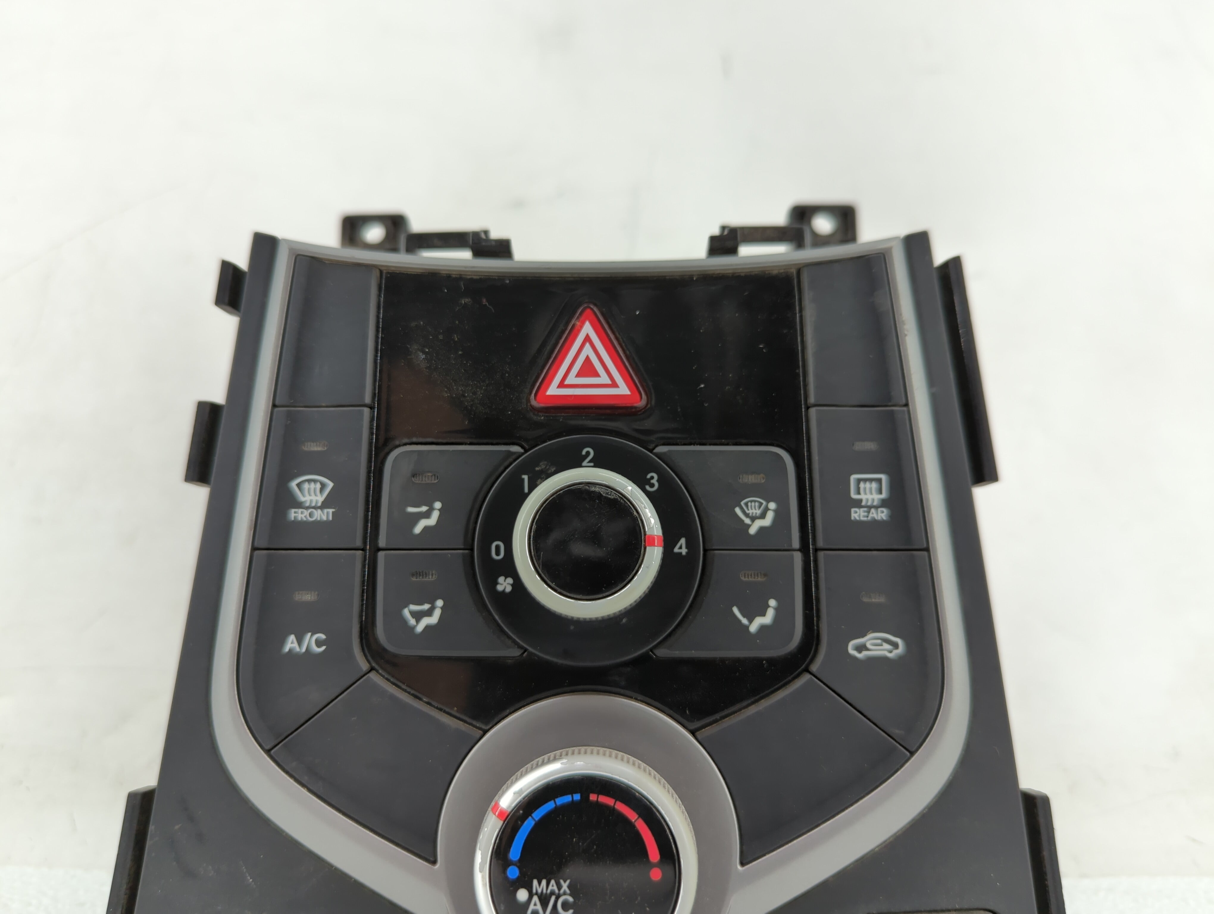 2014-2016 Hyundai Elantra Climate Control Module Temperature AC/Heater Replacement P/N:97250-3 97250-3XCC1 Fits OEM Used Auto Parts - Oemusedautoparts1.com