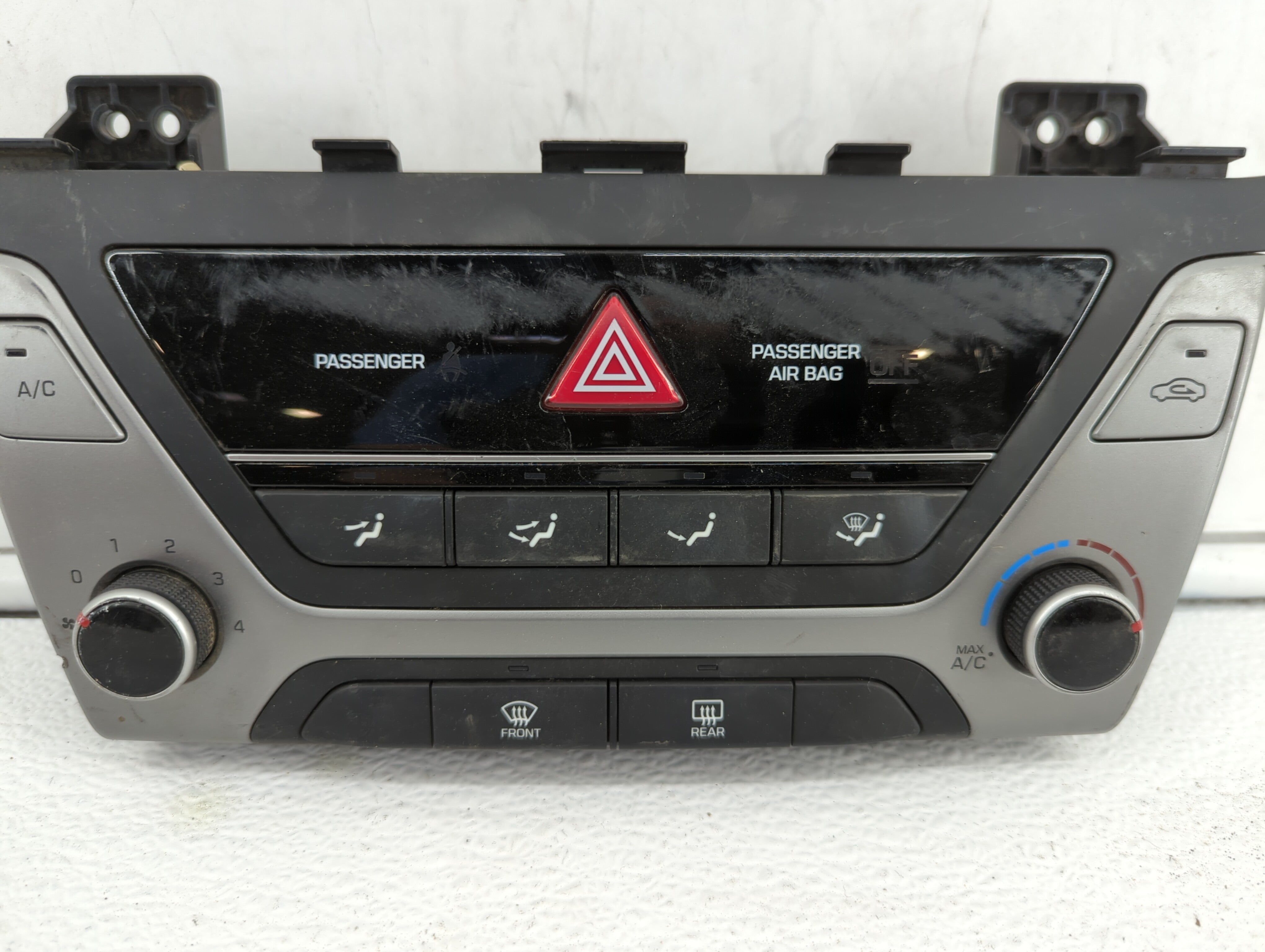 2017-2018 Hyundai Elantra Climate Control Module Temperature AC/Heater Replacement P/N:97250-F2XXX 97250-F20614X Fits OEM Used Auto Parts - Oemusedautoparts1.com