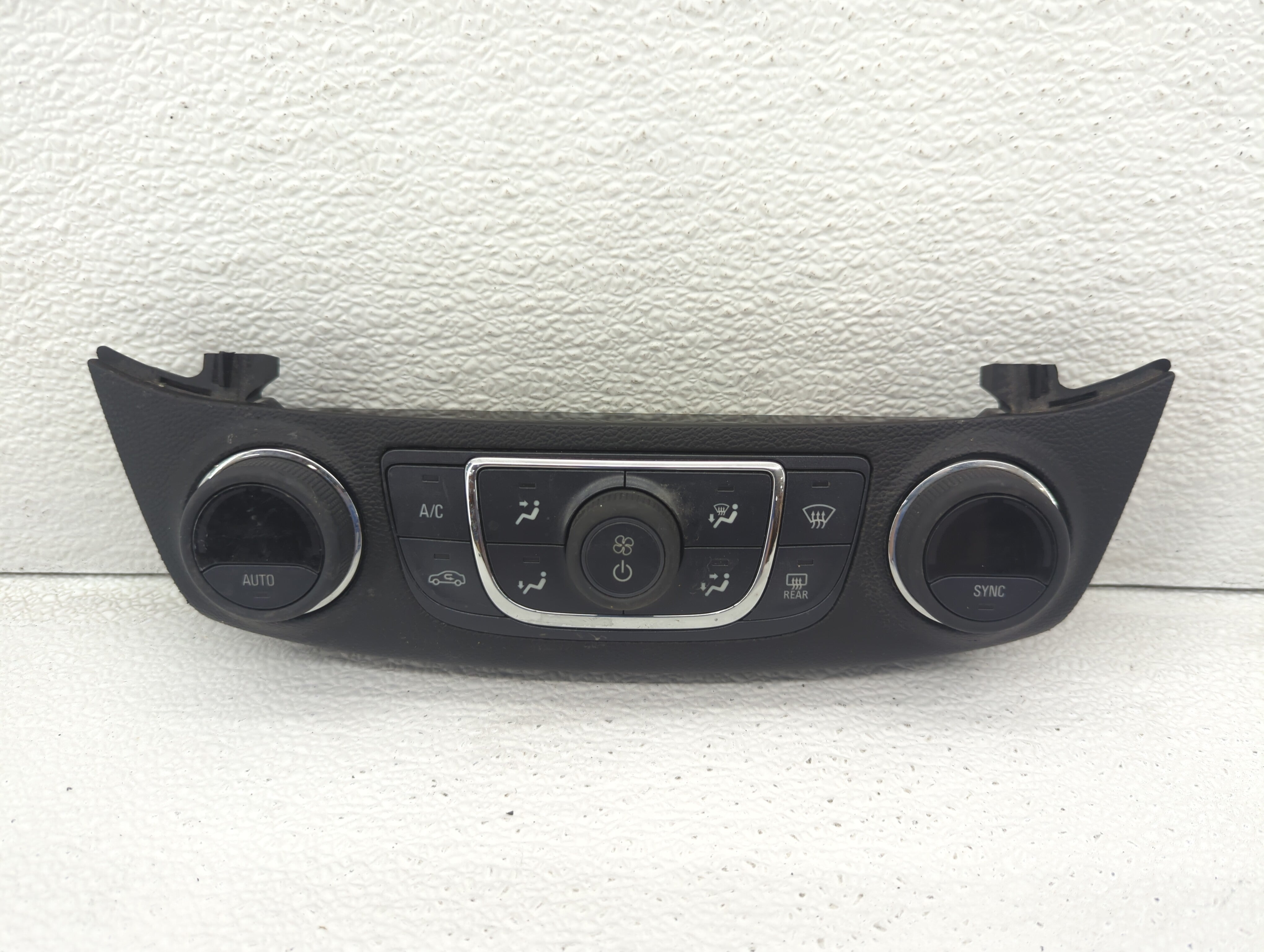 2014 Chevrolet Impala Climate Control Module Temperature AC/Heater Replacement P/N:23113226 Fits OEM Used Auto Parts - Oemusedautoparts1.com
