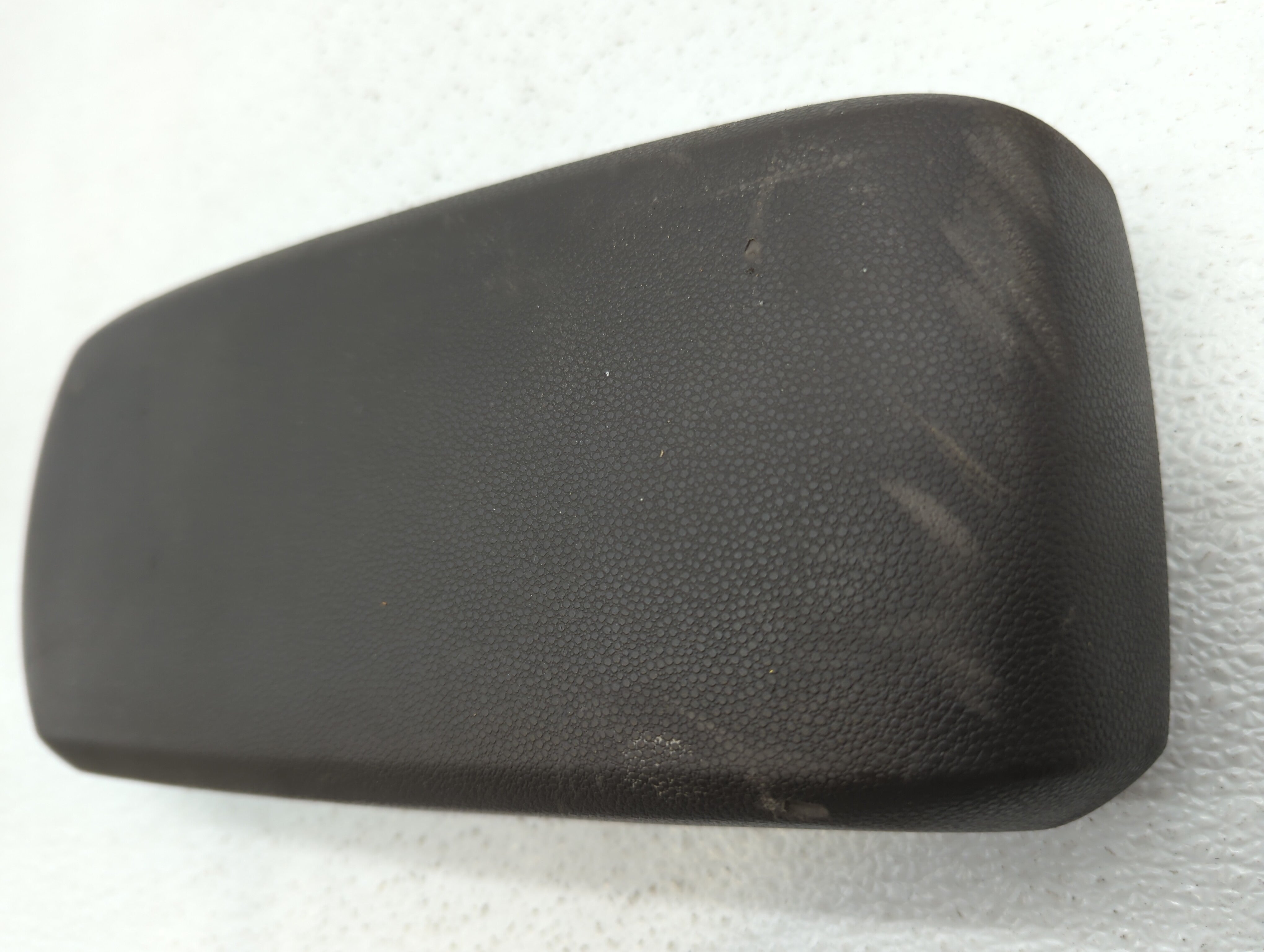 2008-2011 Ford Focus Center Console Armrest Cover Lid Fits Fits 2008 2009 2010 2011 OEM Used Auto Parts - Oemusedautoparts1.com