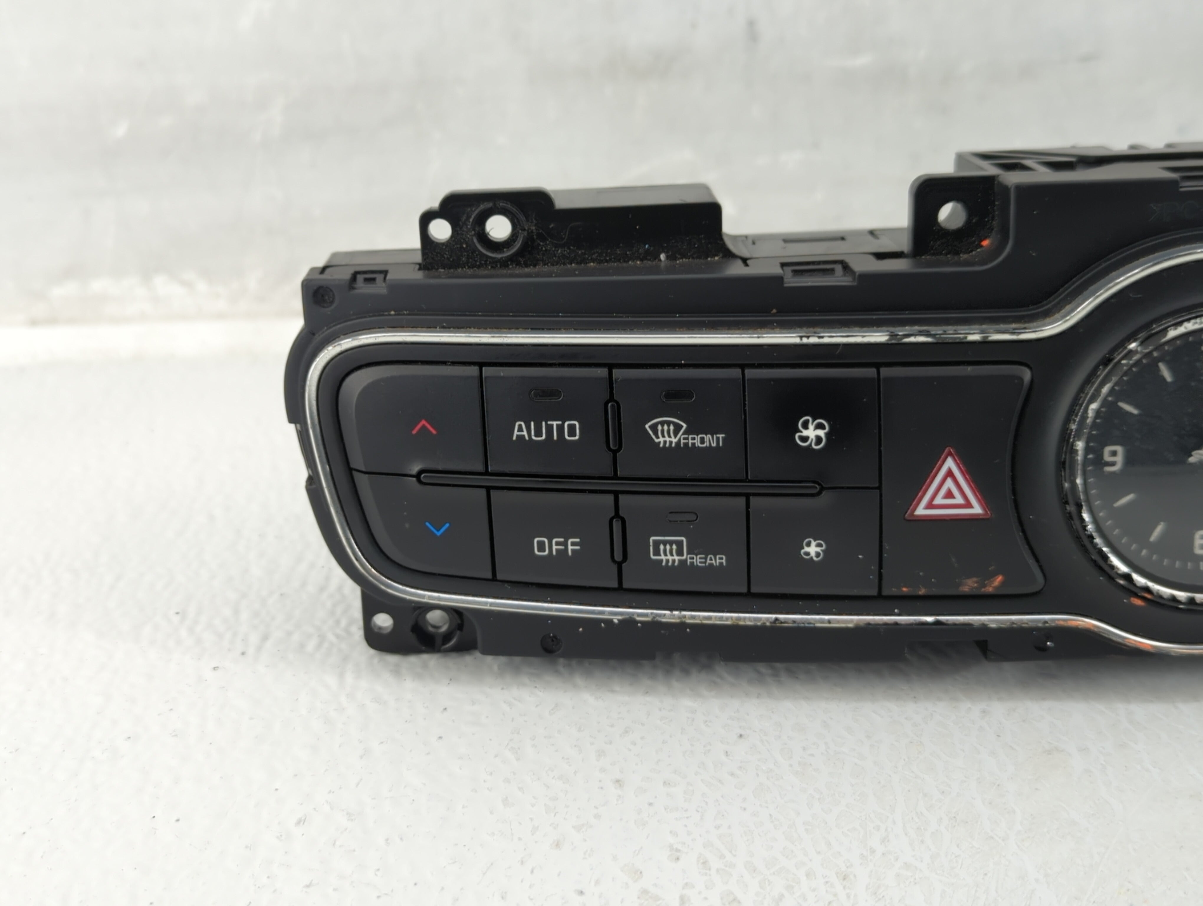 2014-2016 Kia Cadenza Climate Control Module Temperature AC/Heater Replacement P/N:972503RGE0 972503RGK0 Fits Fits 2014 2015 2016 OEM Used Auto Parts - Oemusedautoparts1.com