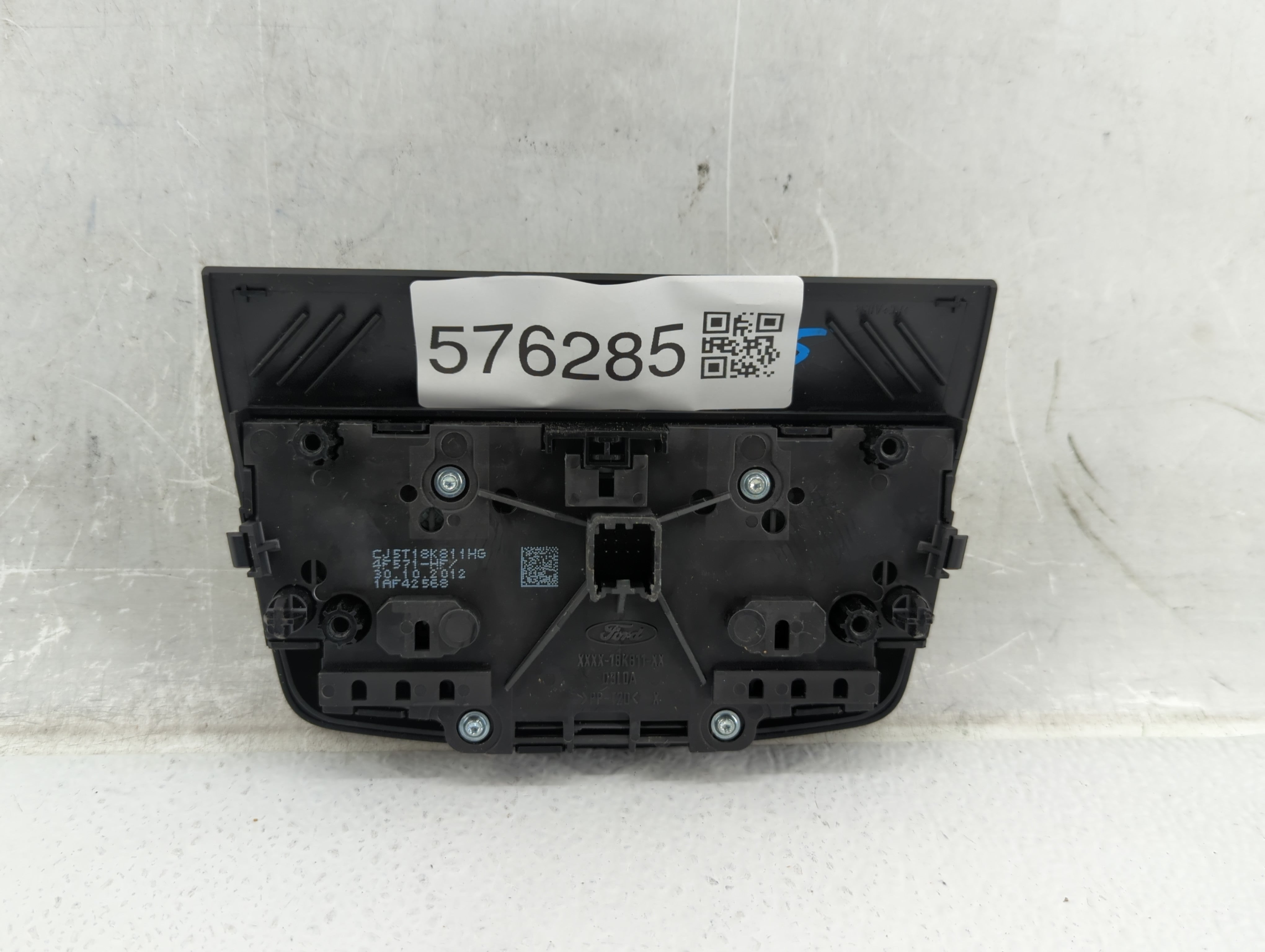 2014 Ford C-Max Radio AM FM Cd Player Receiver Replacement P/N:CJ54-18835-EE3 CJ5T-18K811-HJ, CJ5T-18K811-HH, XXXX-18K811-XX Fits OEM Used Auto Parts - Oemusedautoparts1.com