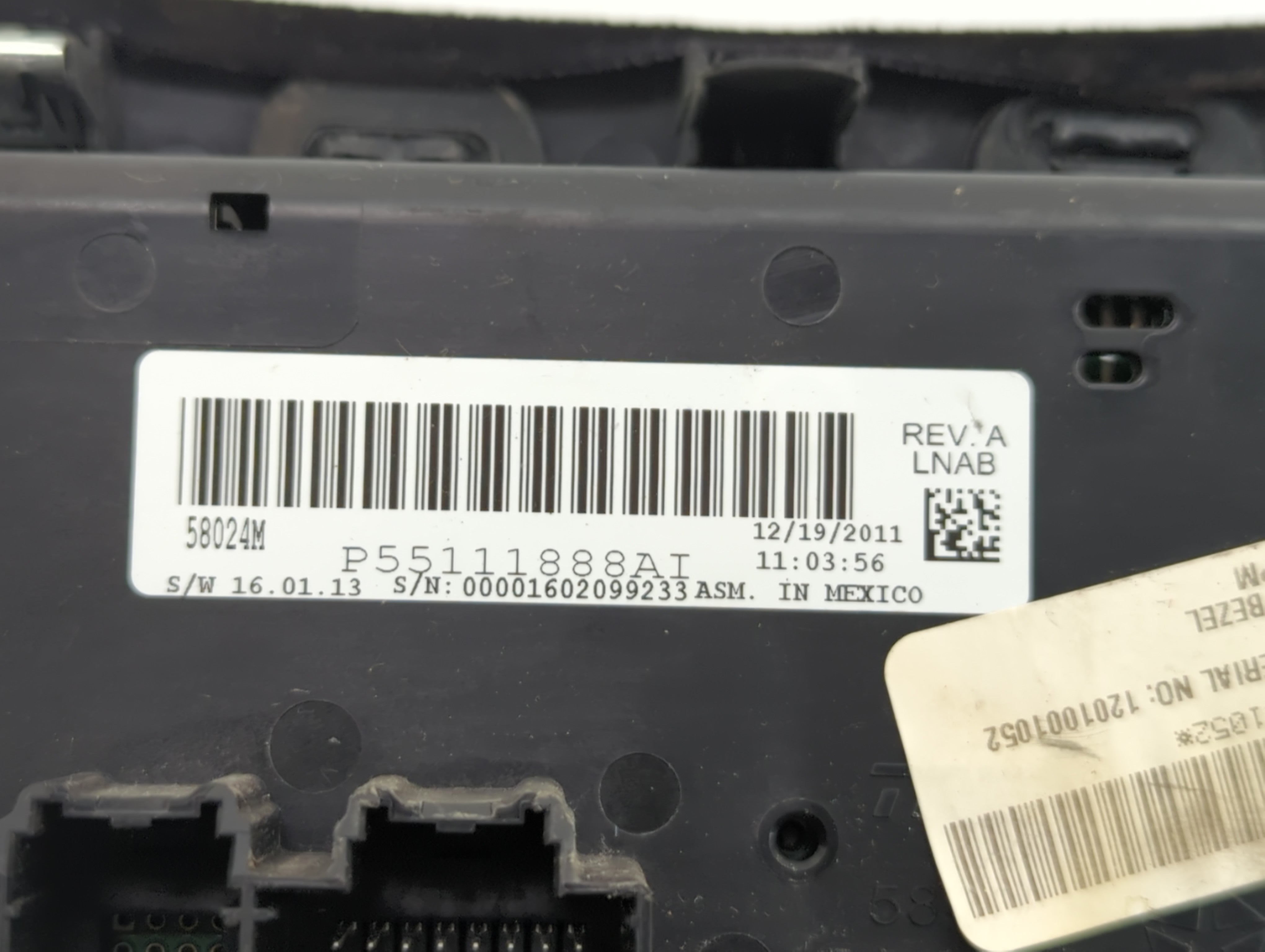 2012 Dodge Avenger Climate Control Module Temperature AC/Heater Replacement P/N:P55111888AI Fits OEM Used Auto Parts - Oemusedautoparts1.com