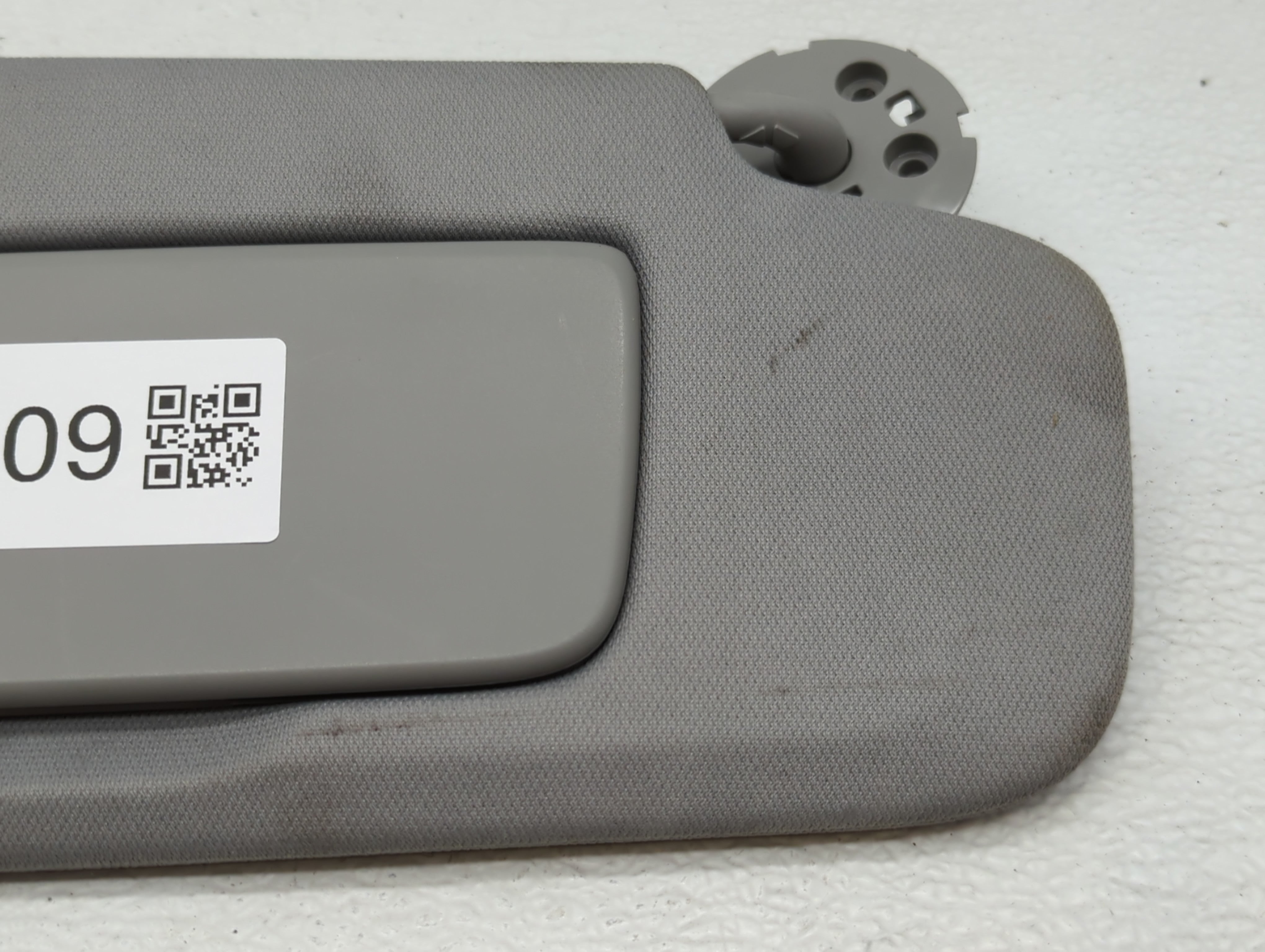 2018 Gmc Terrain Sun Visor Shade Replacement Passenger Right Mirror Fits OEM Used Auto Parts - Oemusedautoparts1.com