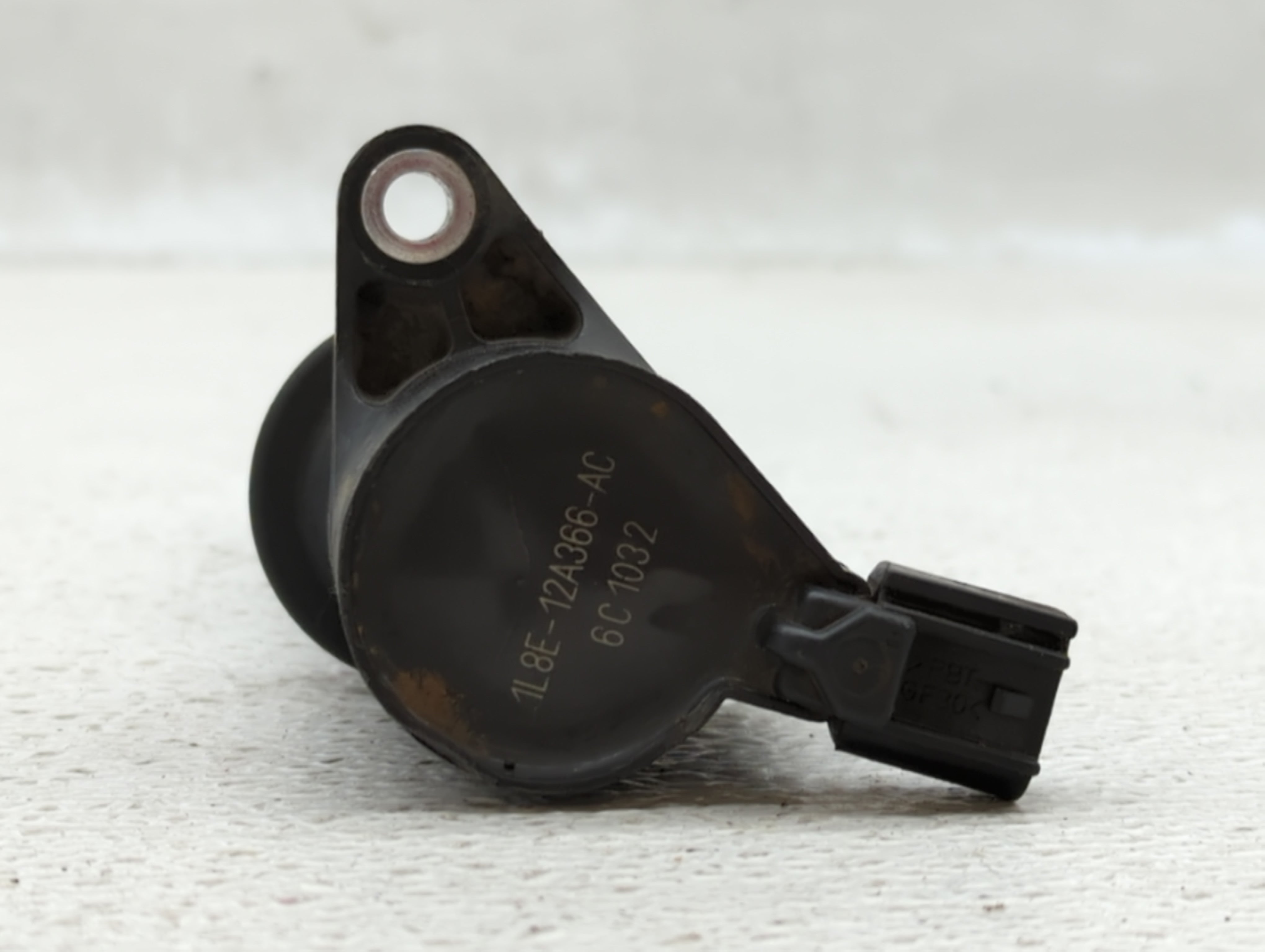 2008 Ford Escape Ignition Coil Igniter Pack - Oemusedautoparts1.com