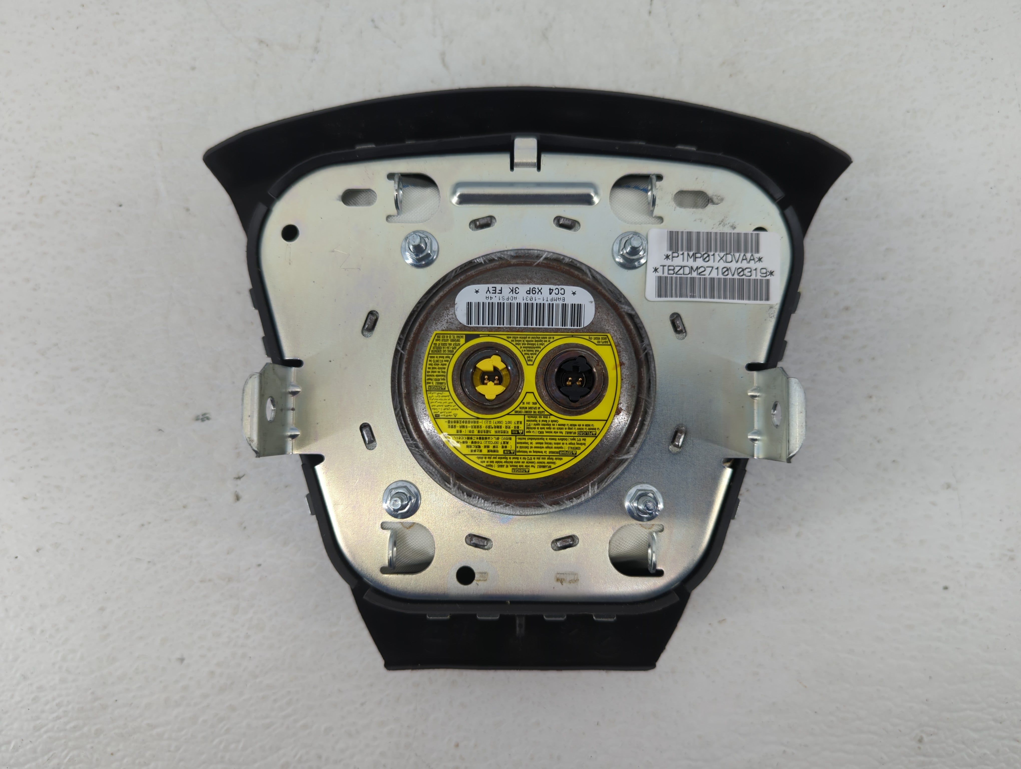 2010 Dodge Journey Air Bag Driver Left Steering Wheel Mounted P/N:P1MP01XDVAA Fits OEM Used Auto Parts - Oemusedautoparts1.com