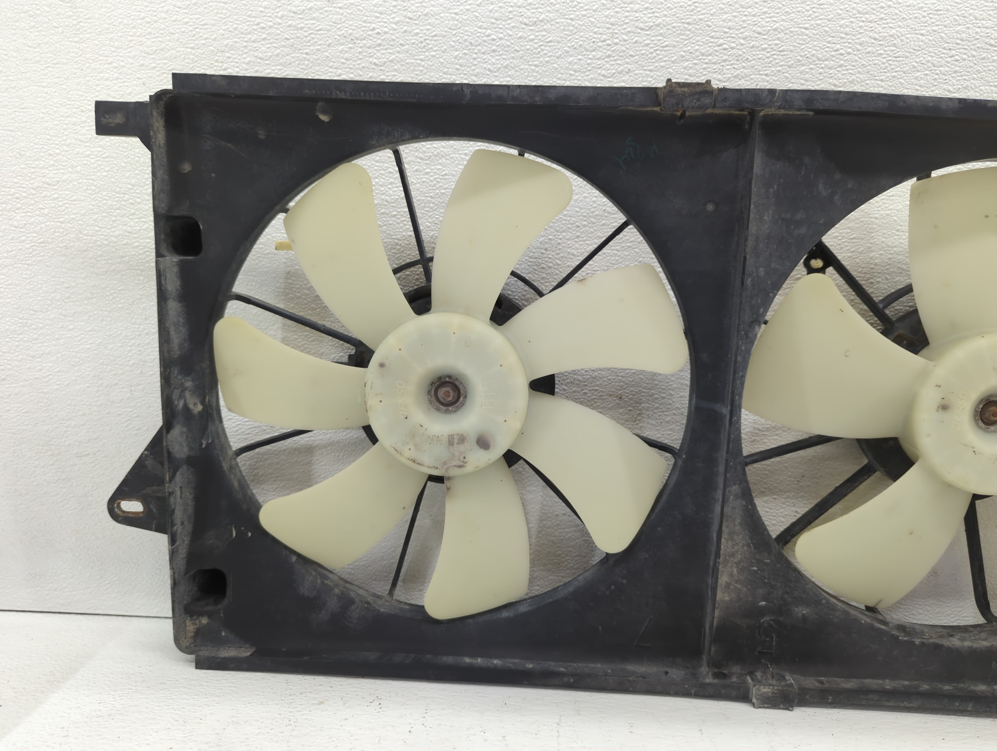 2006-2011 Buick Lucerne Left Radiator Fan Motor Assembly - Oemusedautoparts1.com