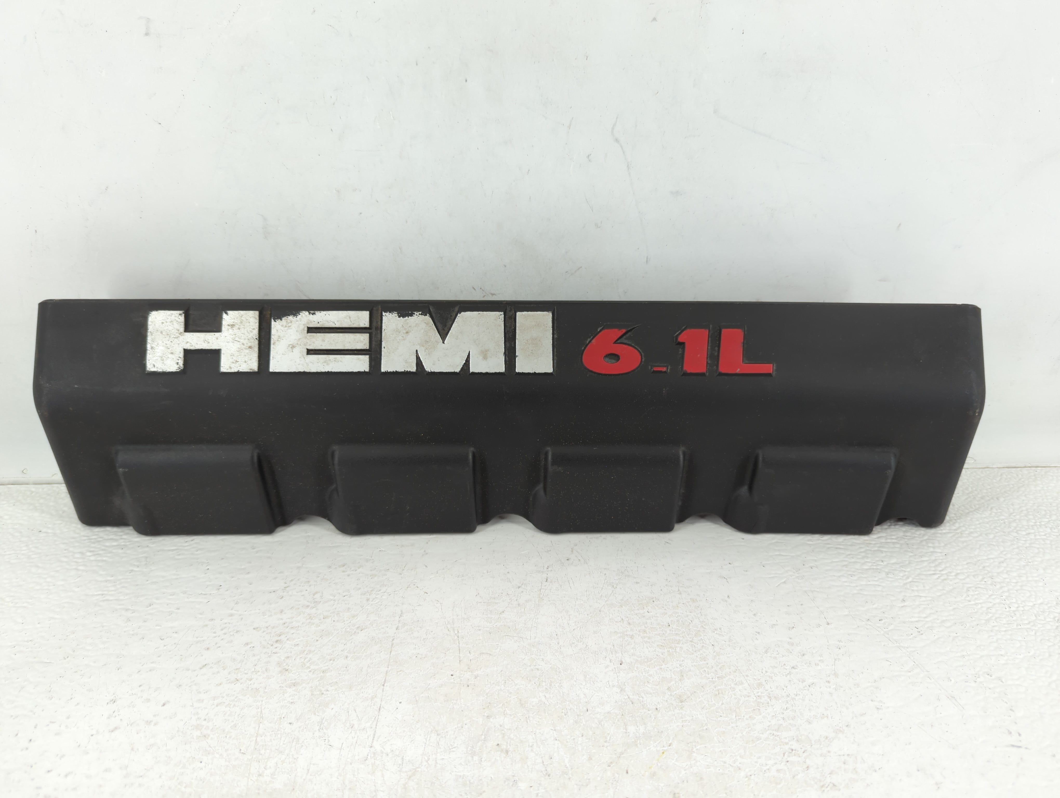 2009 Jeep Grand Cherokee Engine Cover - Oemusedautoparts1.com