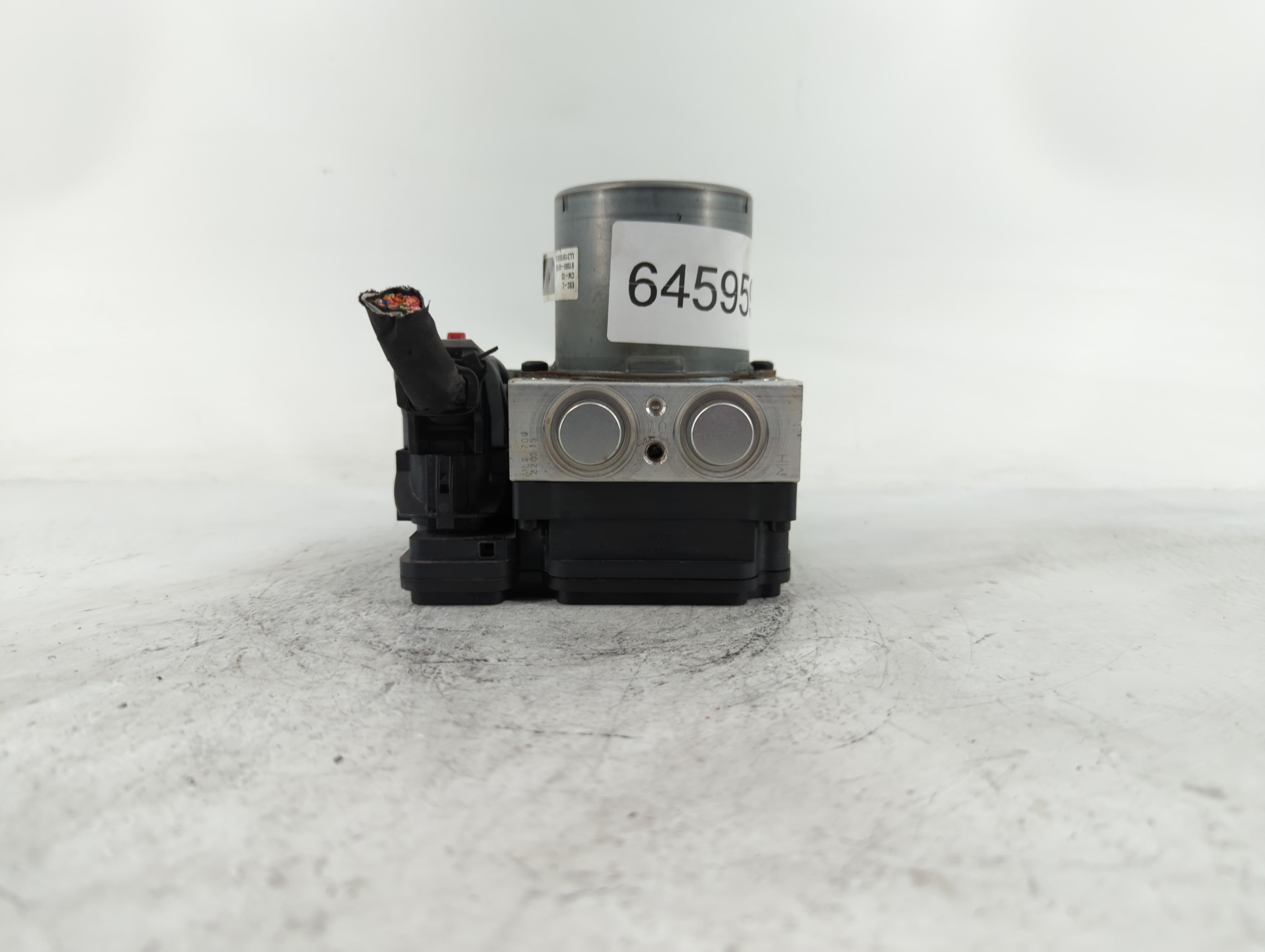 2015-2017 Hyundai Sonata ABS Pump Control Module Replacement P/N:58920-C2201 C2589-20501 Fits Fits 2015 2016 2017 OEM Used Auto Parts - Oemusedautoparts1.com