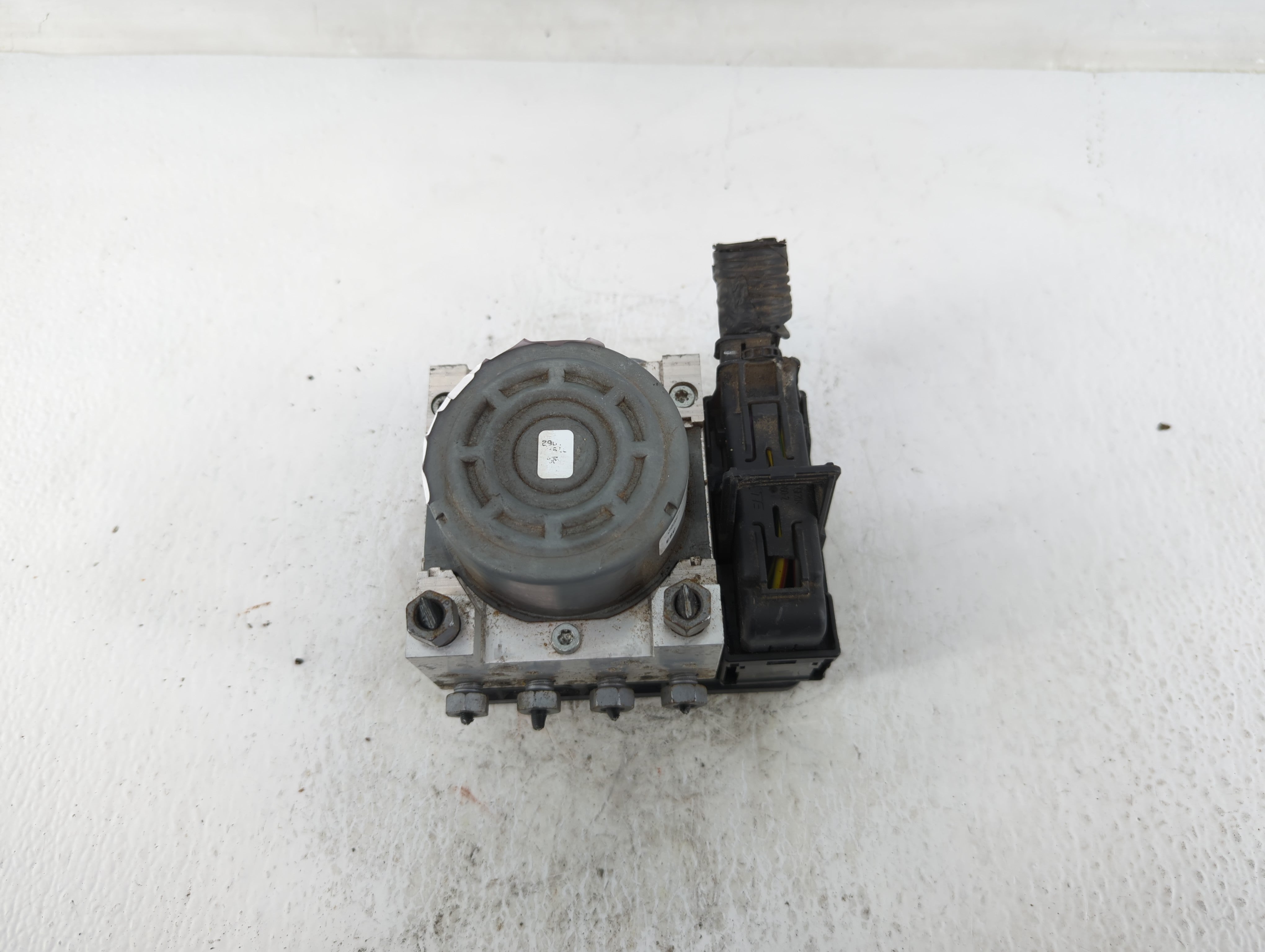 2017-2018 Ford Fusion ABS Pump Control Module Replacement P/N:HG9C-2B373-AG Fits Fits 2017 2018 OEM Used Auto Parts - Oemusedautoparts1.com