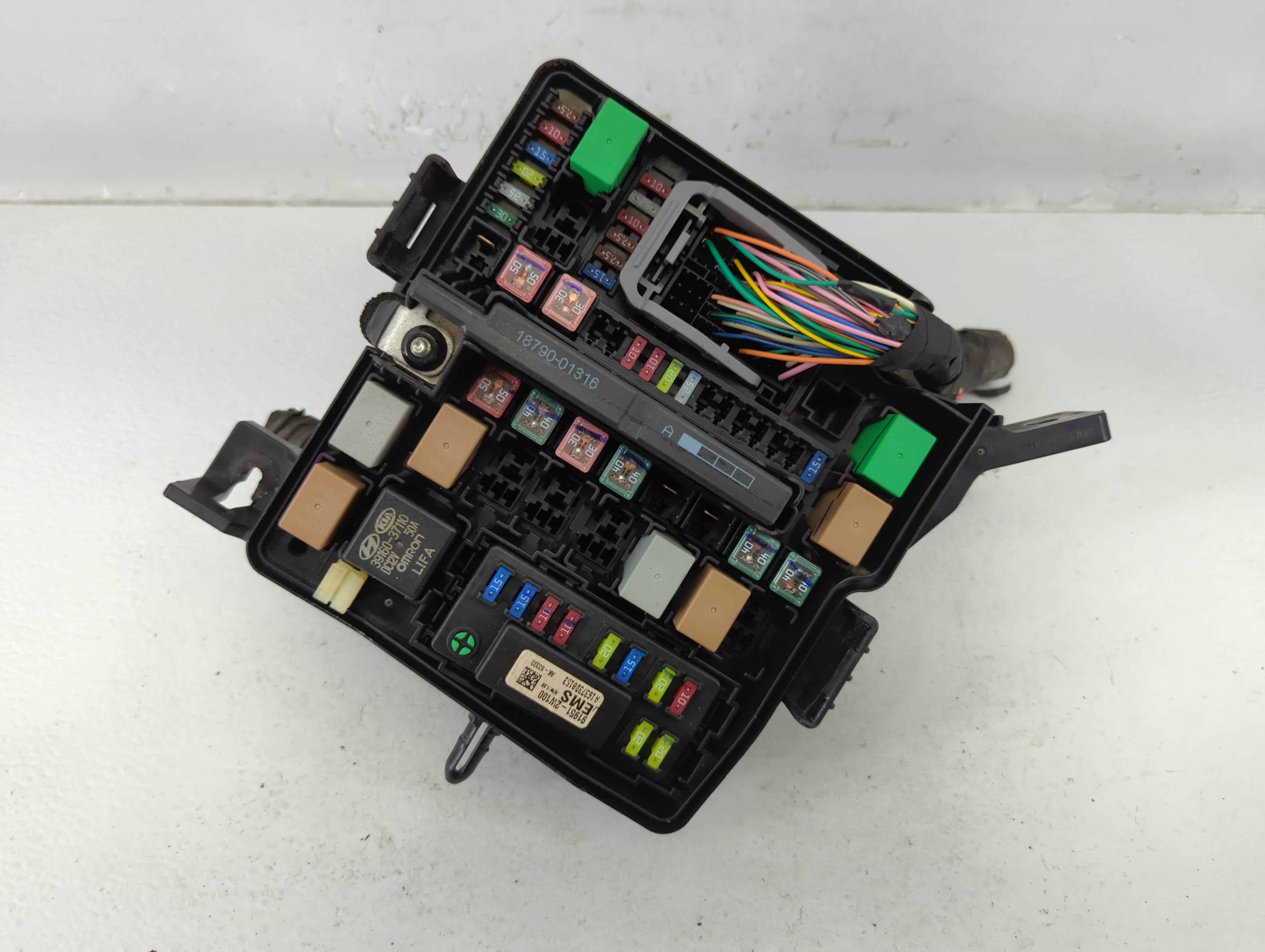 2018 Hyundai Santa Fe Fusebox Fuse Box Panel Relay Module P/N:91941-4Z020 Fits OEM Used Auto Parts - Oemusedautoparts1.com