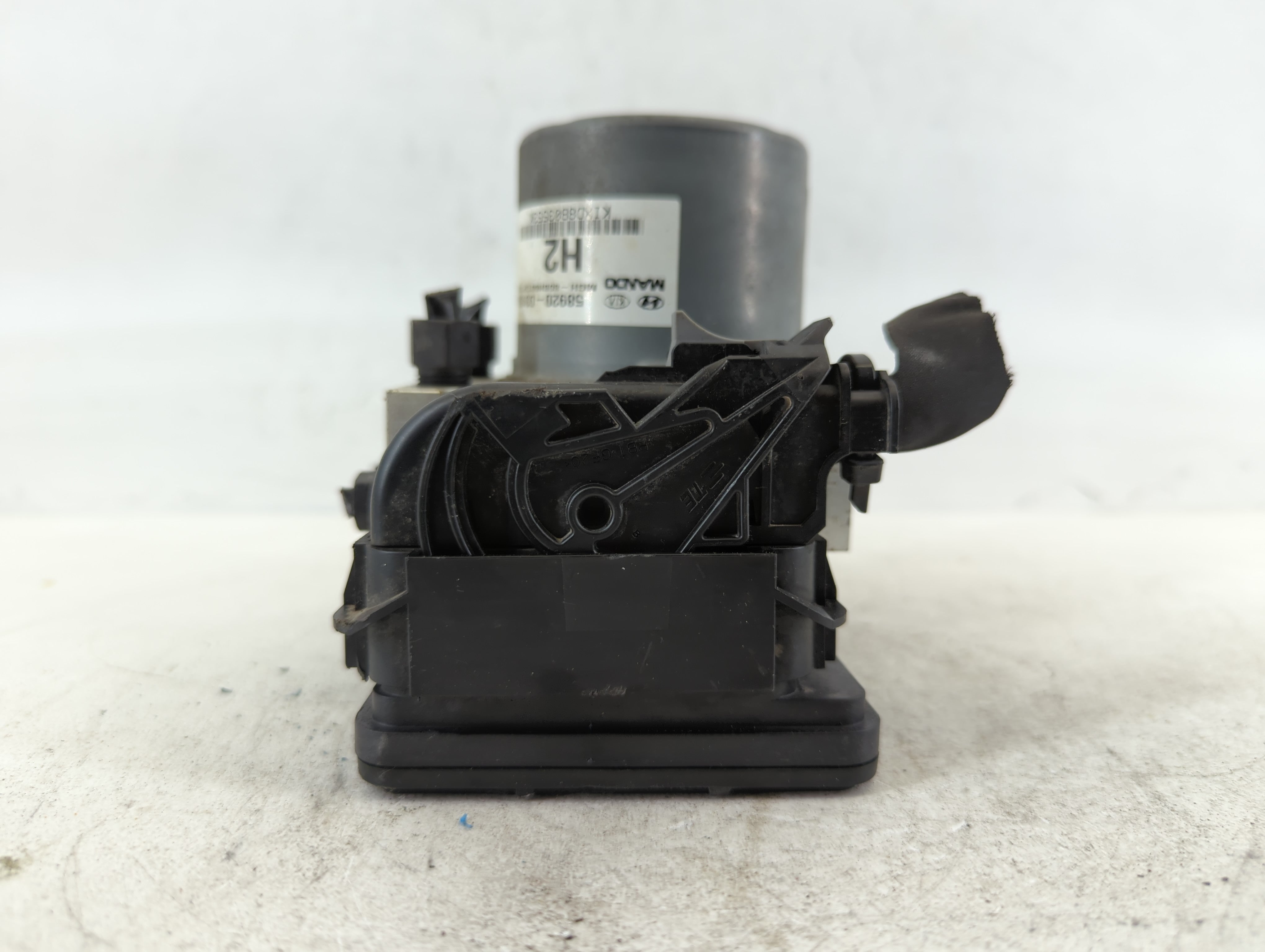 2016-2018 Hyundai Tucson ABS Pump Control Module Replacement P/N:58920-D3100 Fits Fits 2016 2017 2018 OEM Used Auto Parts - Oemusedautoparts1.com