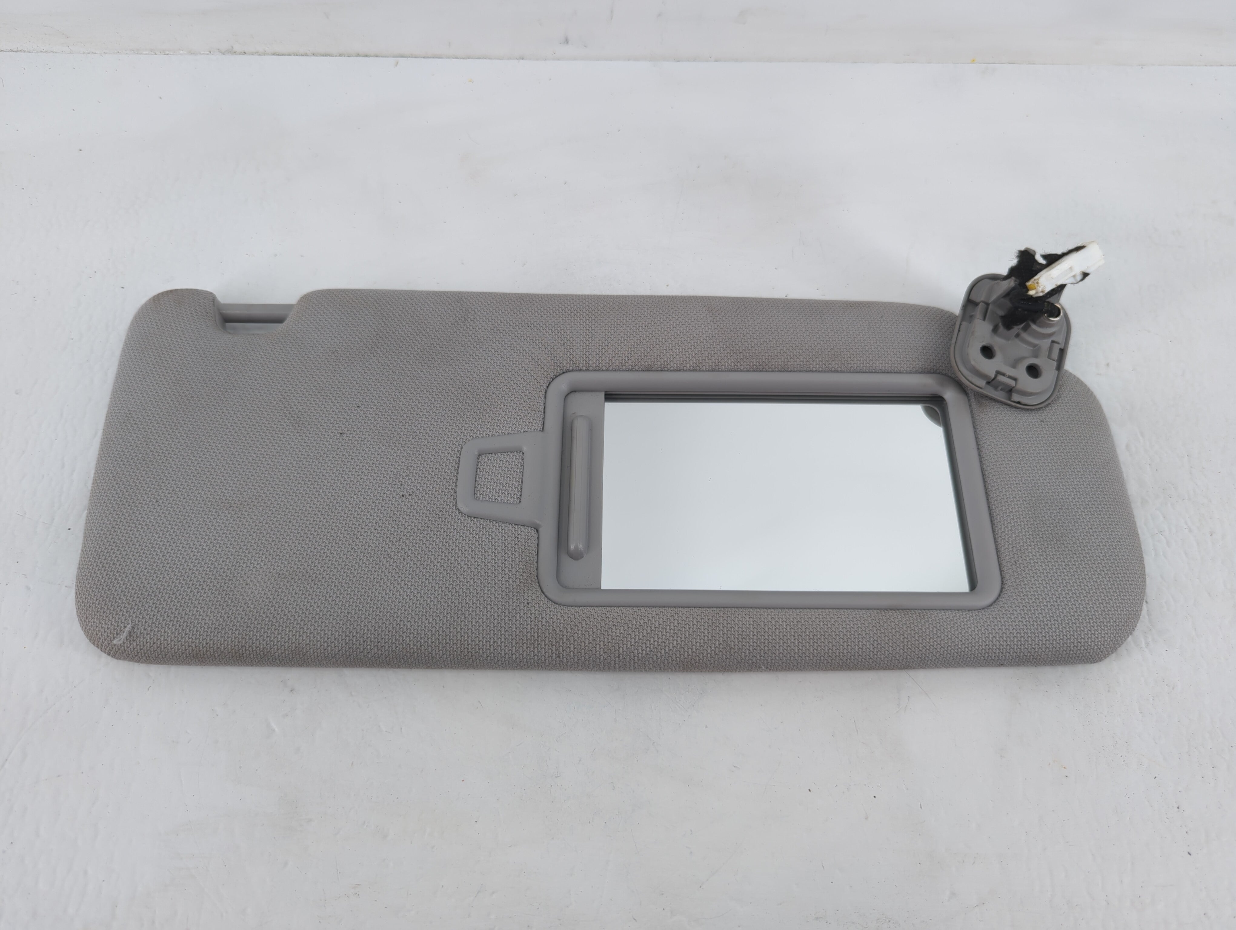 2019 Hyundai Sonata Sun Visor Shade Replacement Driver Left Mirror Fits OEM Used Auto Parts - Oemusedautoparts1.com