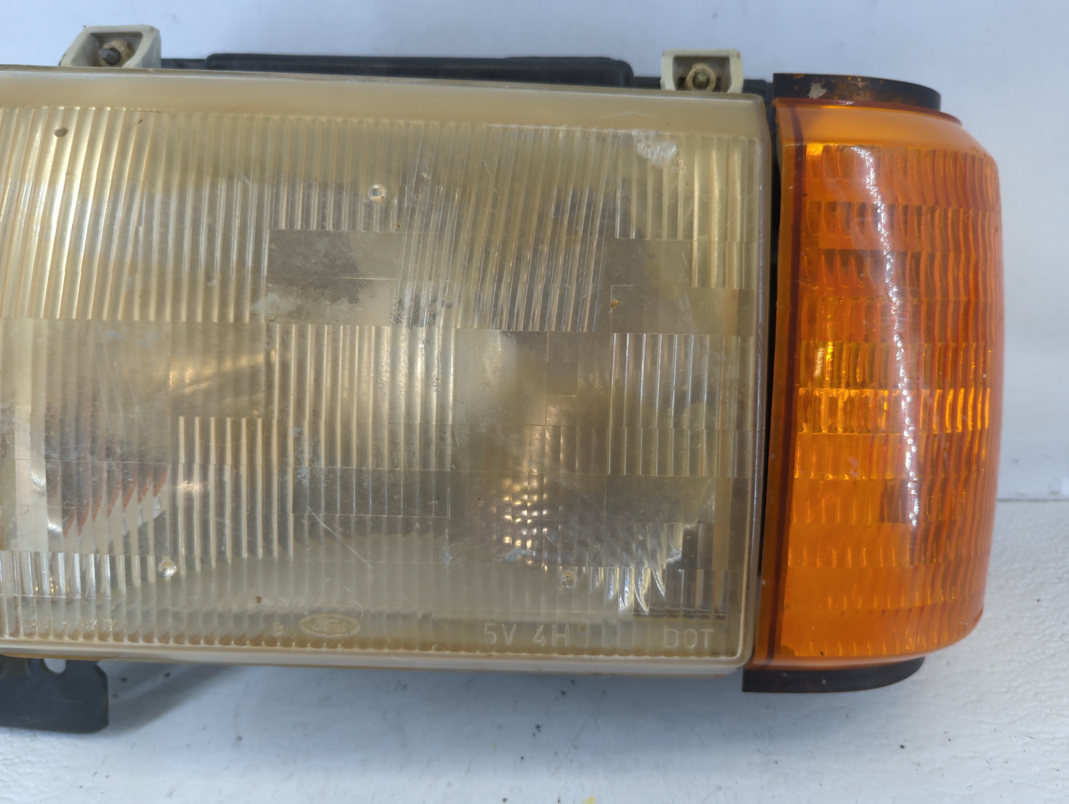 1991 Ford F-250 Driver Left Oem Head Light Headlight Lamp - Oemusedautoparts1.com
