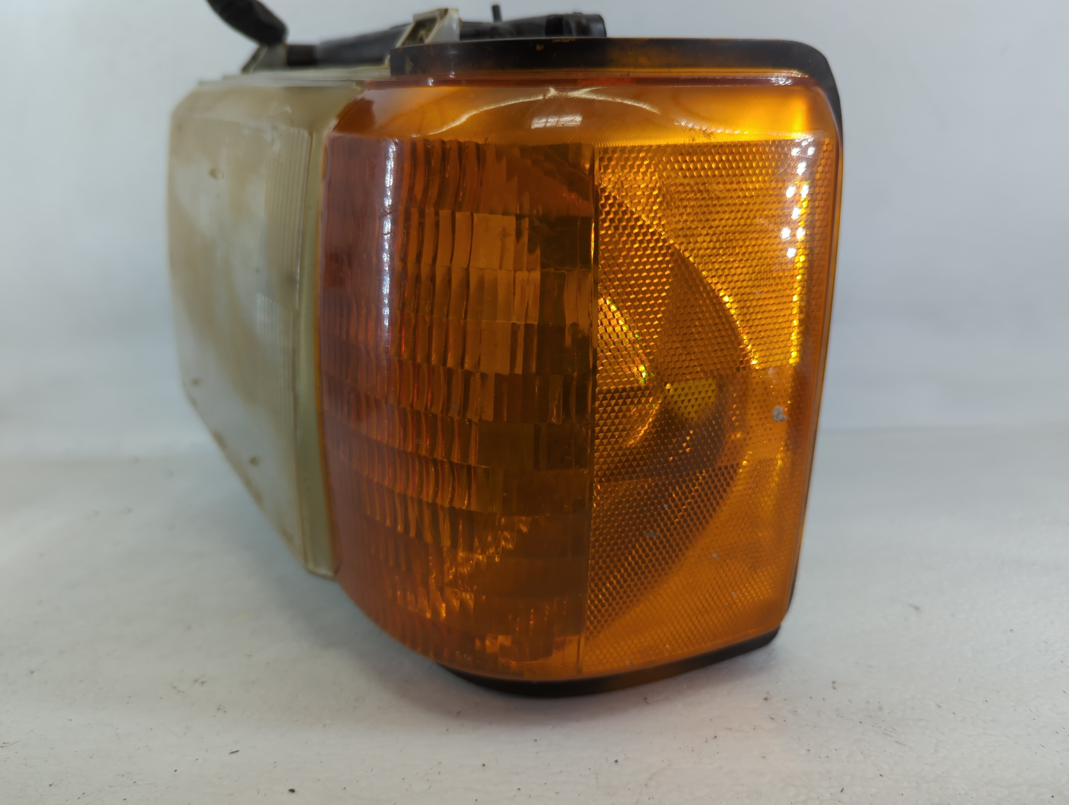 1991 Ford F-250 Driver Left Oem Head Light Headlight Lamp - Oemusedautoparts1.com