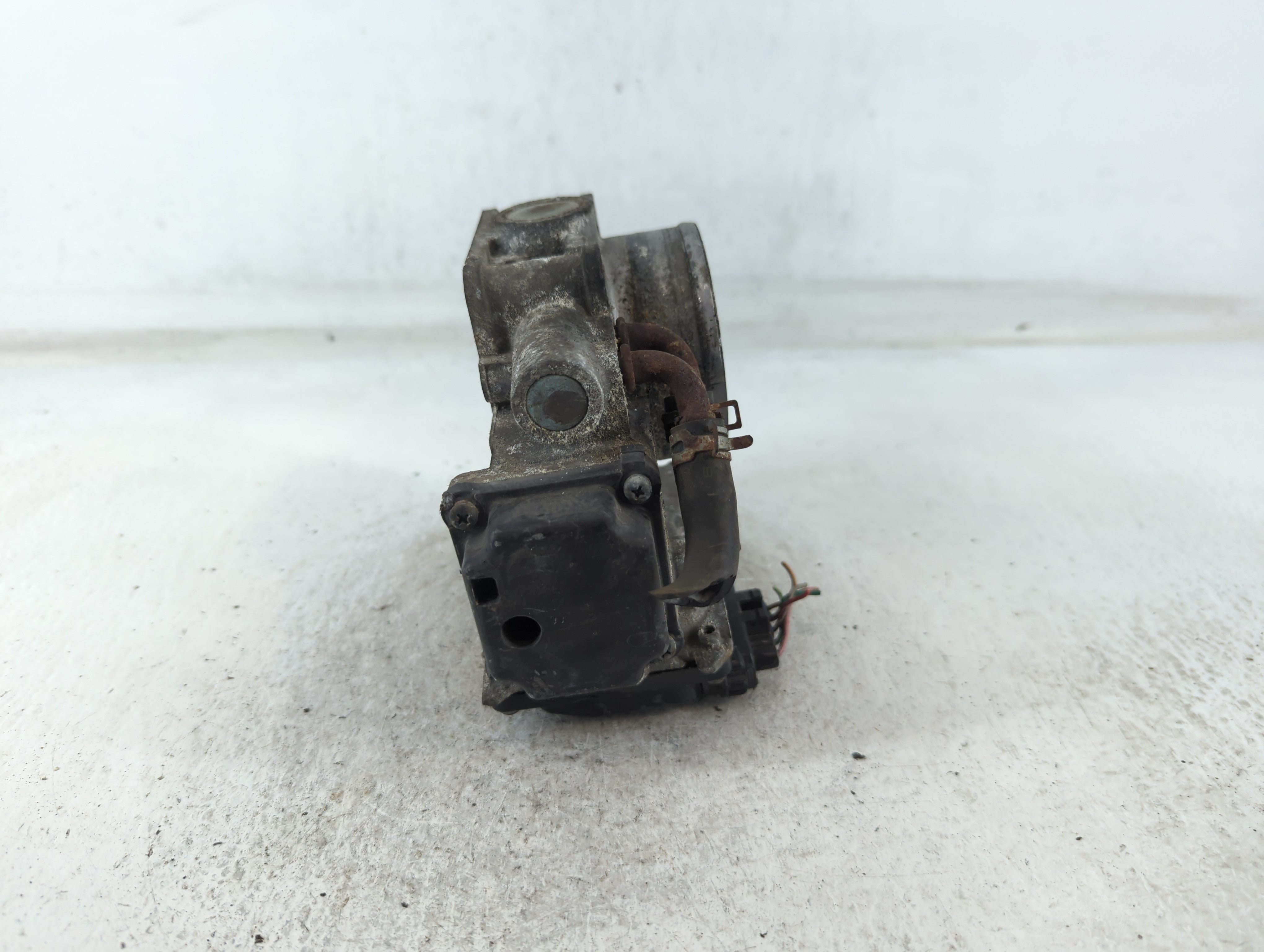 2008-2012 Honda Accord Throttle Body P/N:U3249009185 Fits Fits 2008 2009 2010 2011 2012 OEM Used Auto Parts - Oemusedautoparts1.com