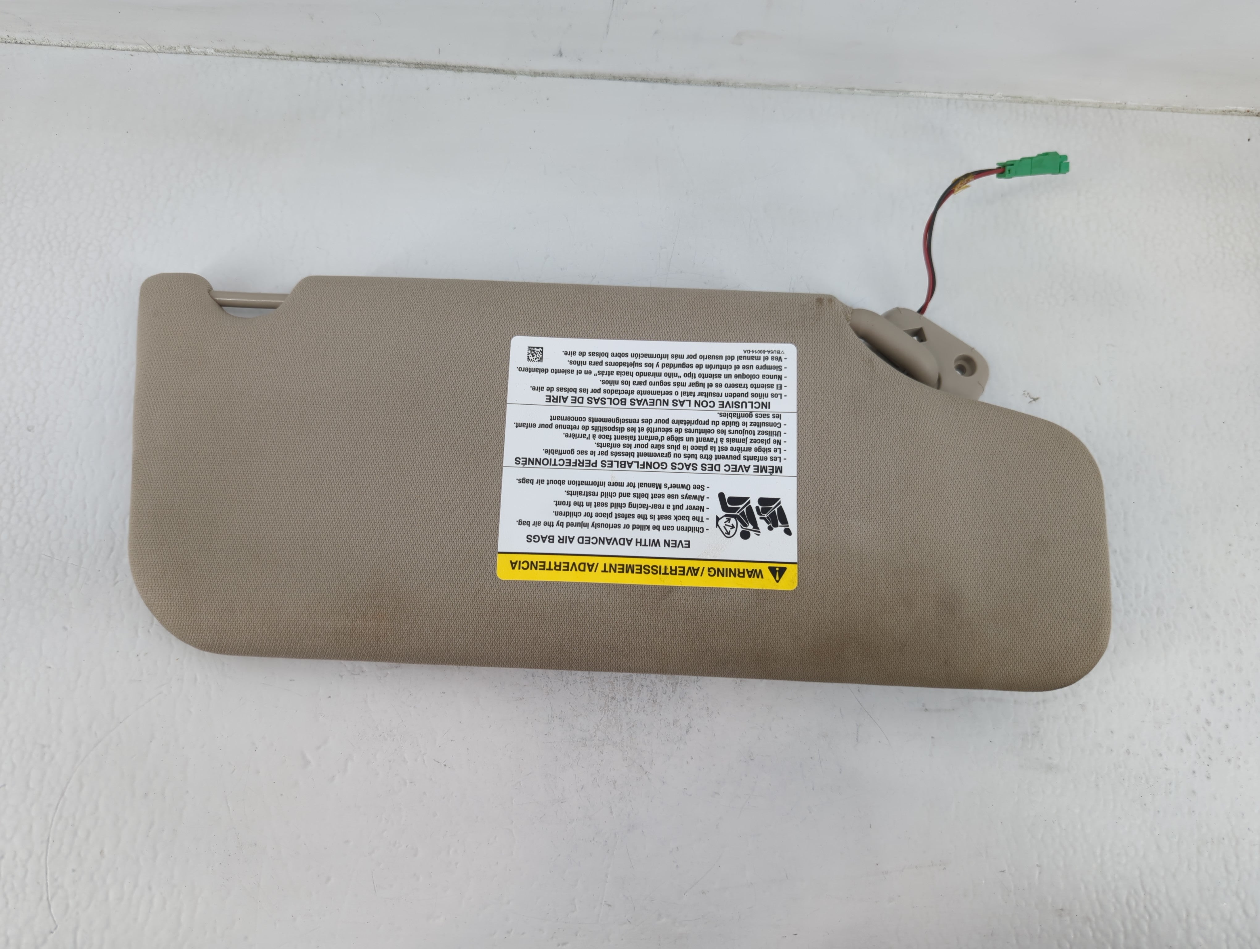 2011-2014 Ford Edge Sun Visor Shade Replacement Driver Left Mirror Fits Fits 2011 2012 2013 2014 OEM Used Auto Parts - Oemusedautoparts1.com