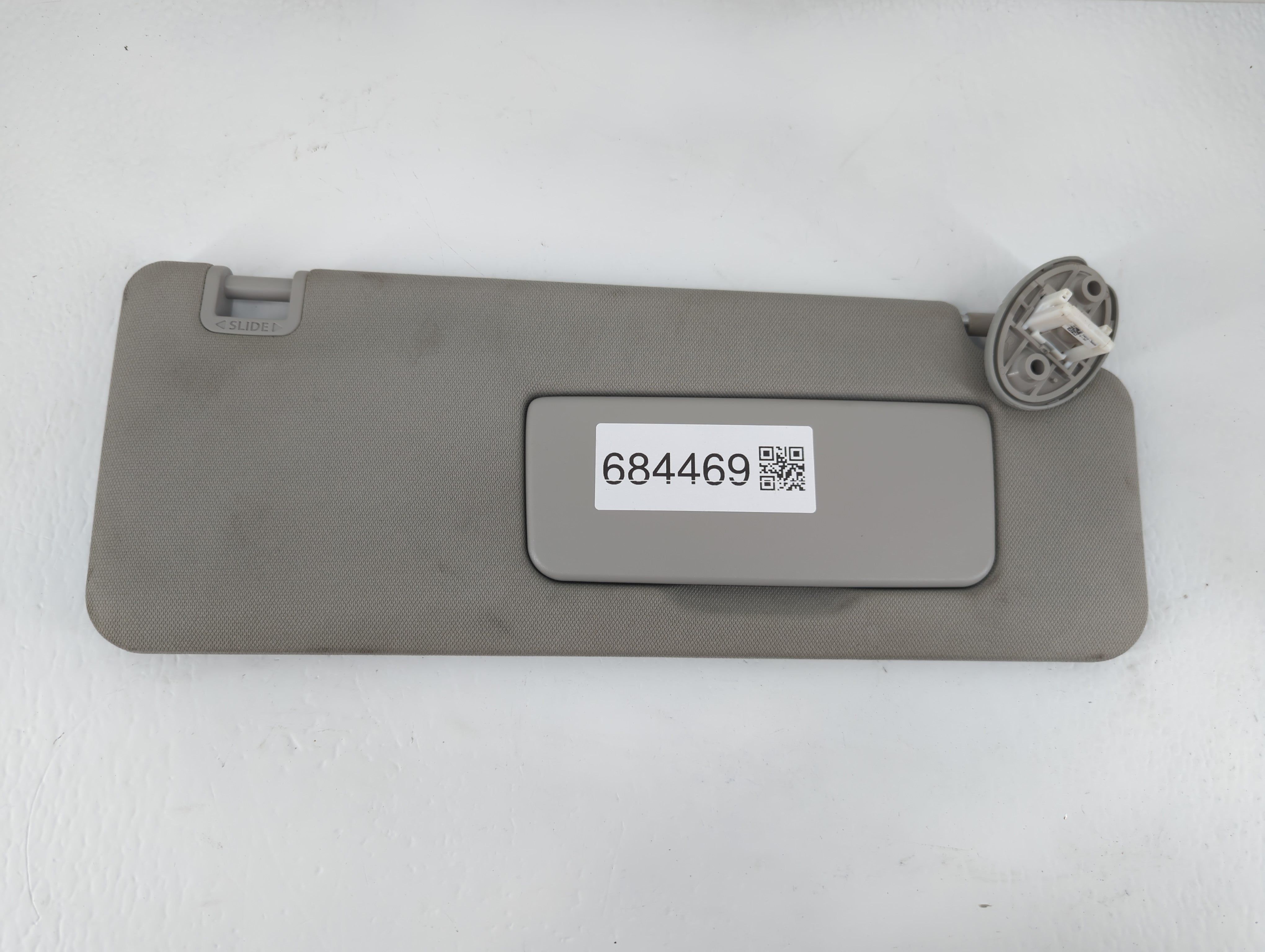 2021-2022 Toyota Sienna Sun Visor Shade Replacement Passenger Right Mirror Fits Fits 2021 2022 OEM Used Auto Parts - Oemusedautoparts1.com