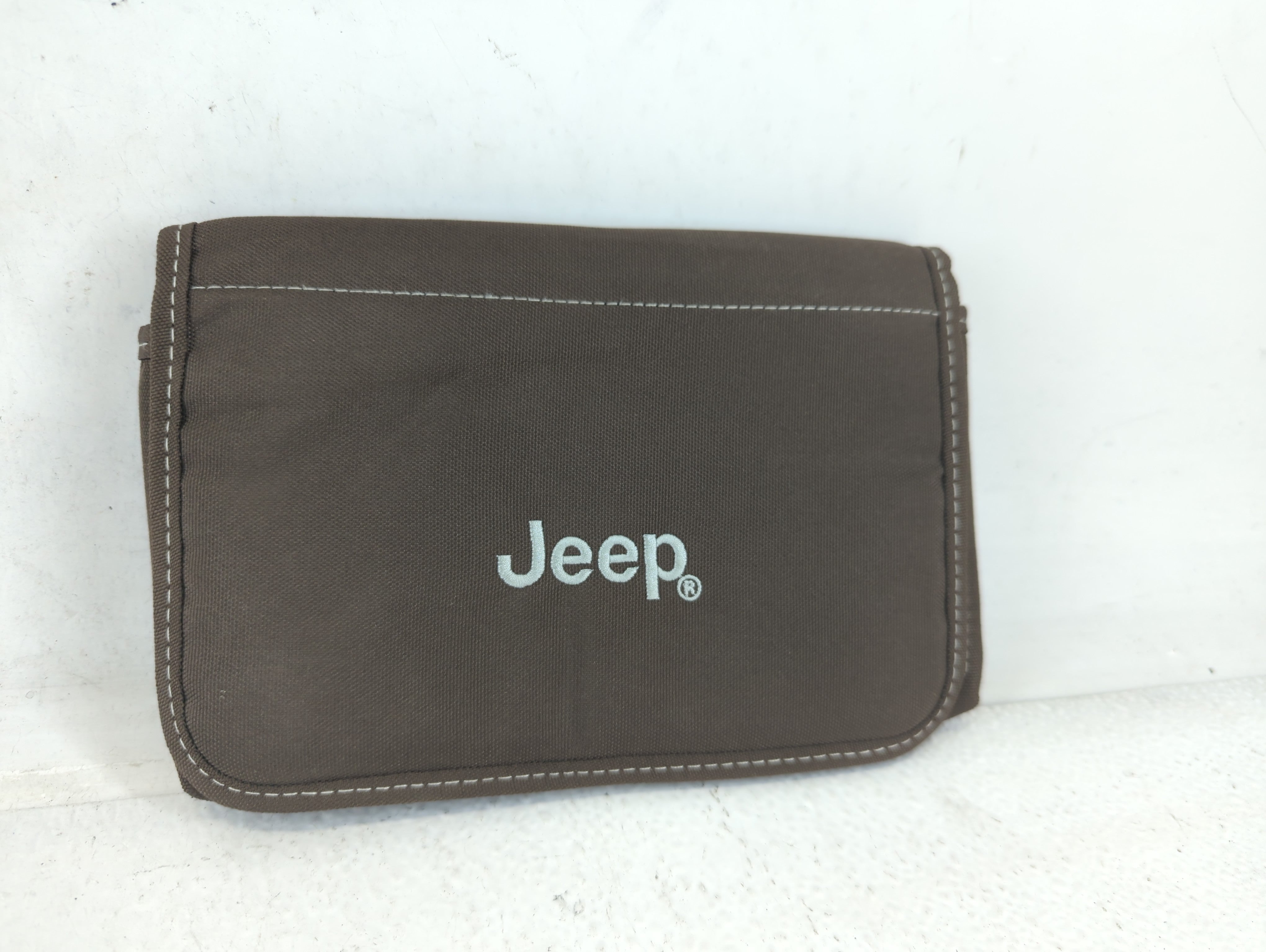 2017 Jeep Compass Owners Manual Book Guide P/N:17MP49-926-AA OEM Used Auto Parts - Oemusedautoparts1.com