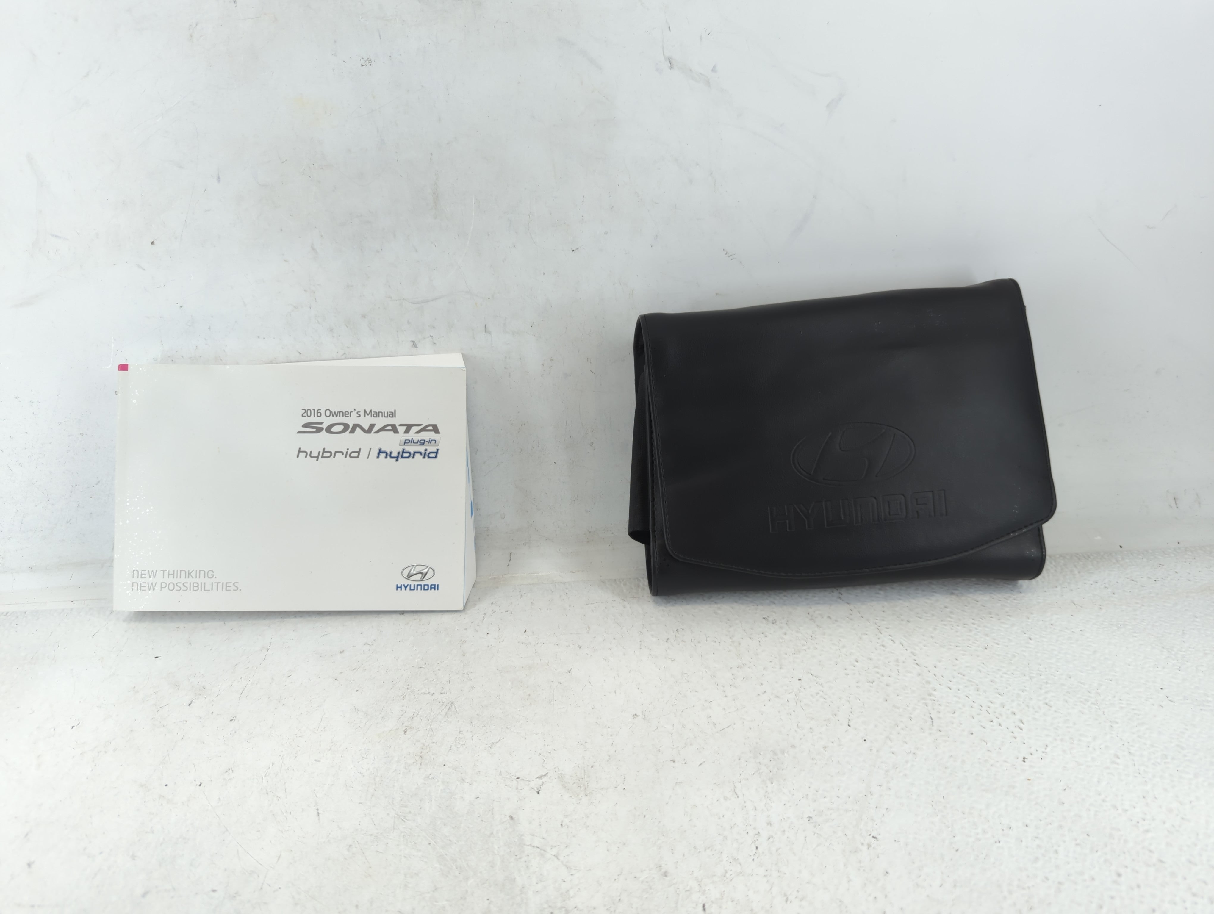 2016 Hyundai Sonata Owners Manual Book Guide P/N:GE60-EU58E OEM Used Auto Parts - Oemusedautoparts1.com