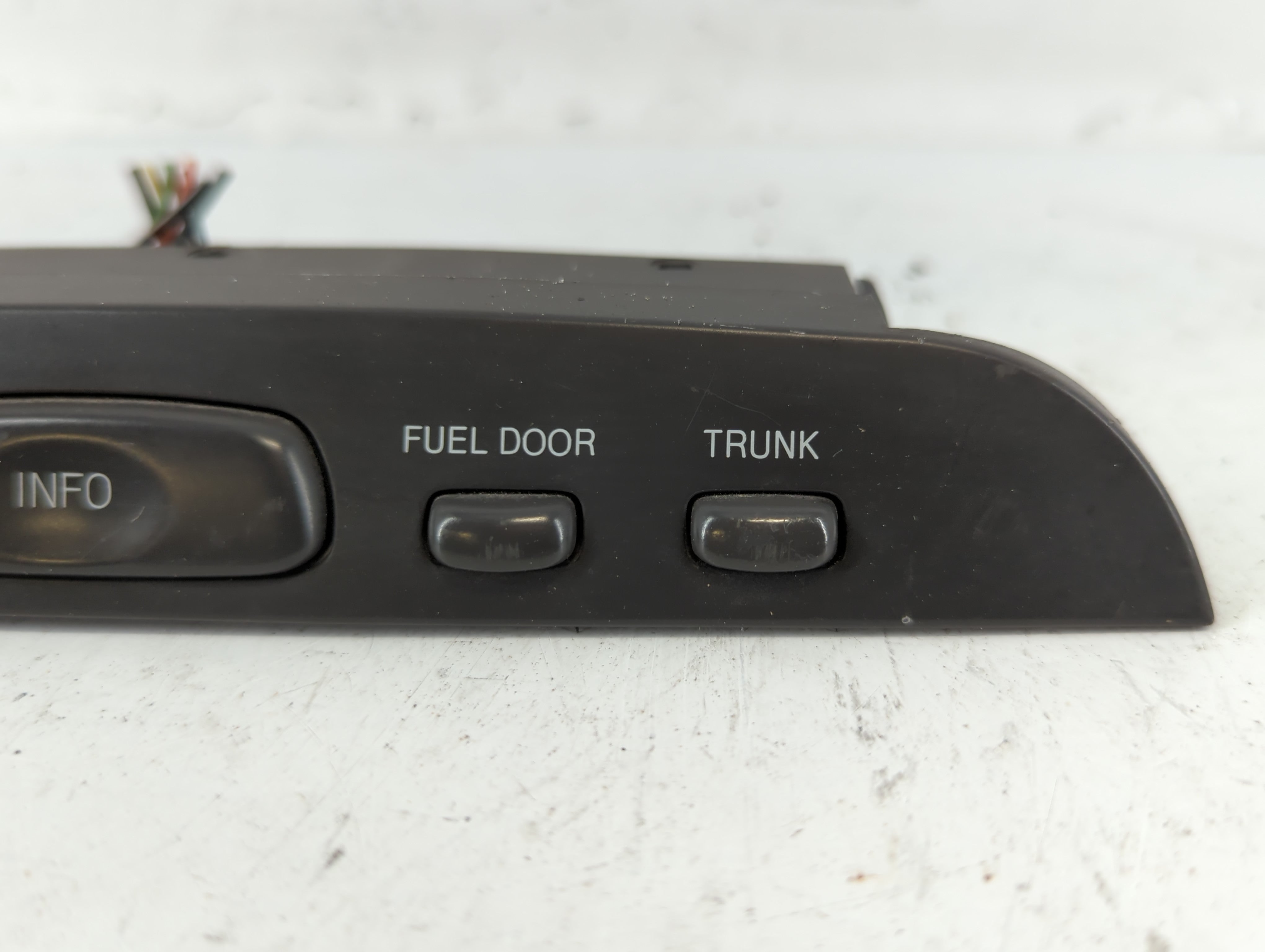 1997 Cadillac Eldorado Fuel Tank Door Lid Gas Tank - Oemusedautoparts1.com