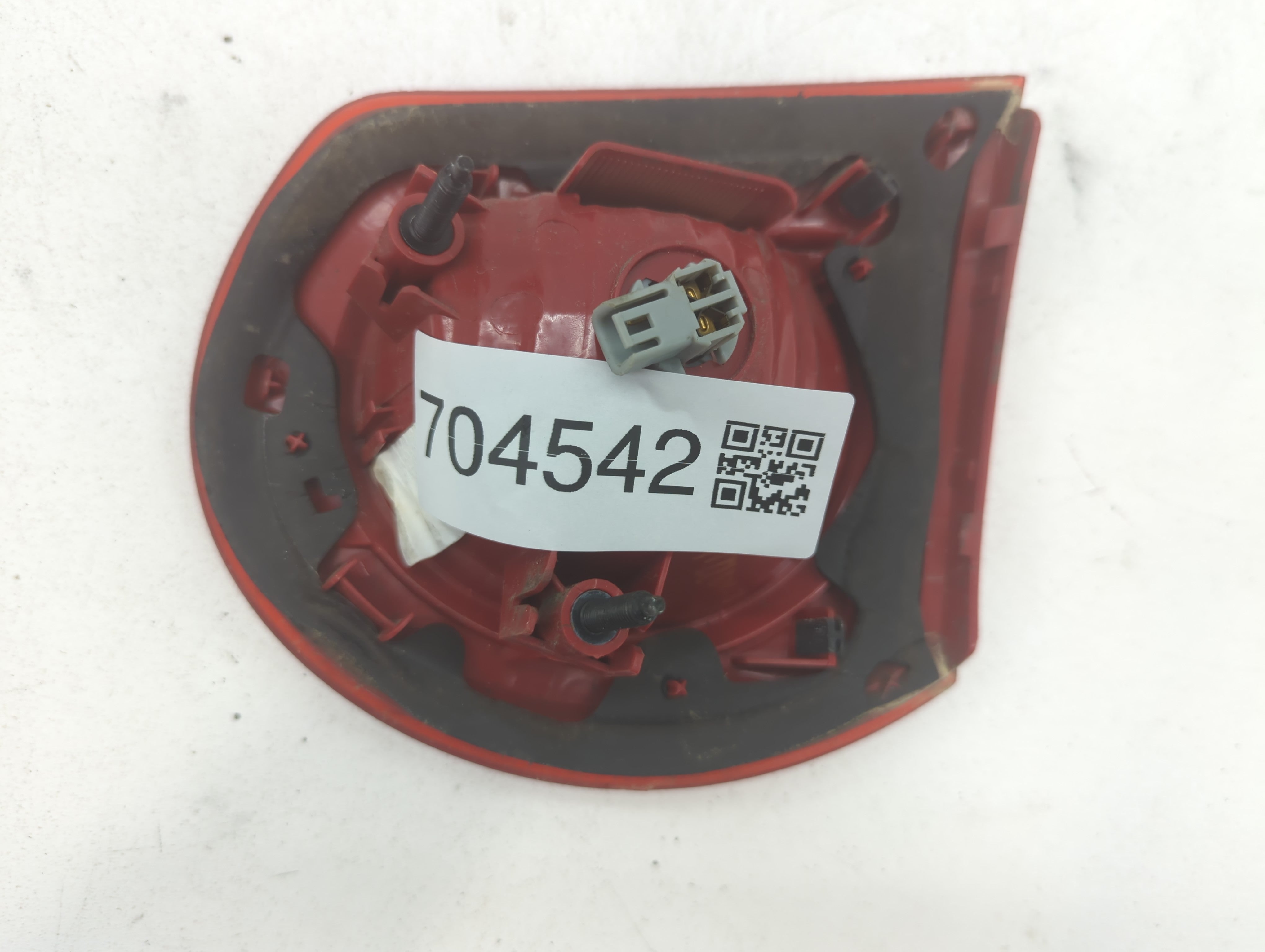 2010 Chevrolet Traverse Tail Light Assembly Driver Left OEM P/N:ZFY-00928-GM Fits OEM Used Auto Parts - Oemusedautoparts1.com