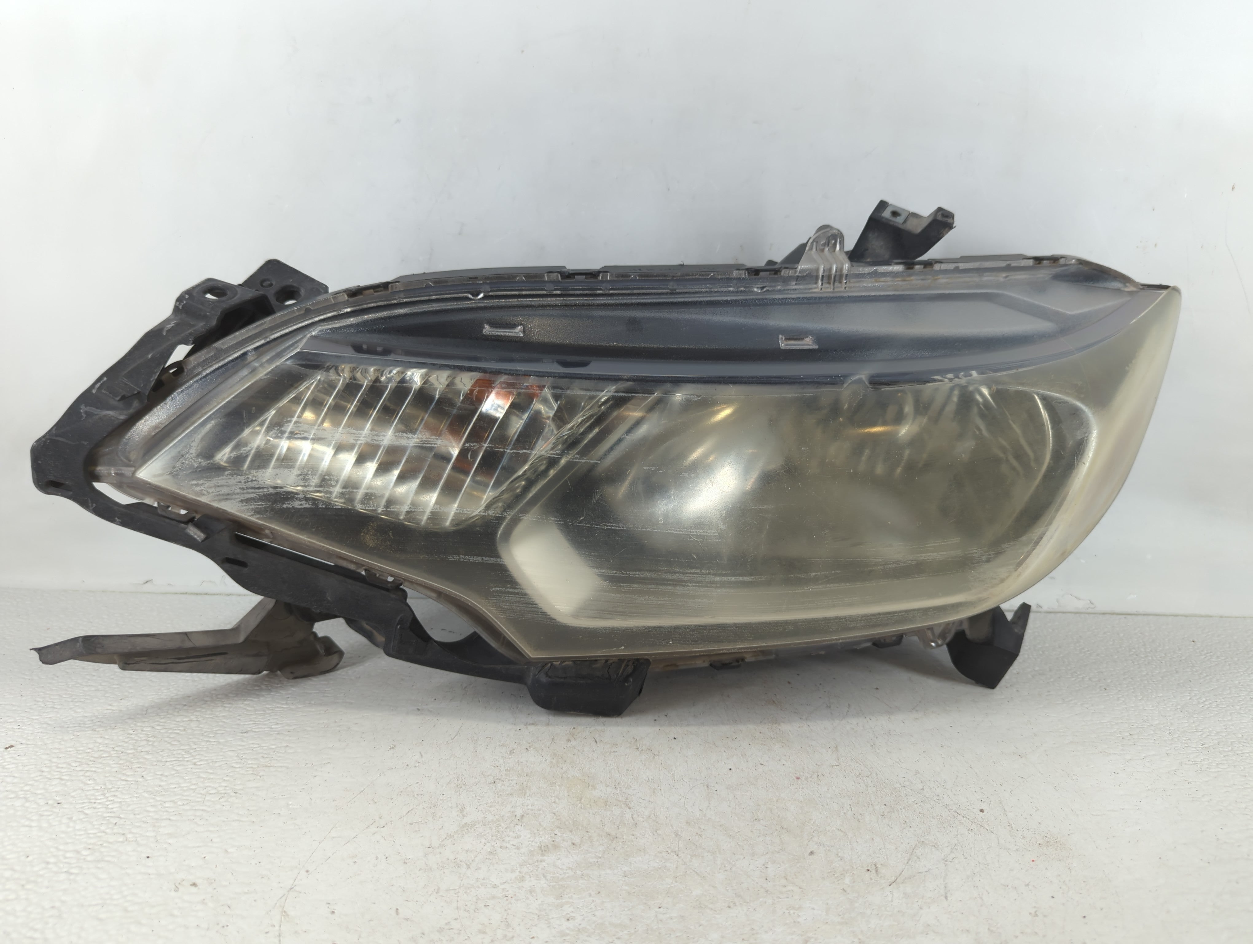 2015-2017 Honda Fit Passenger Right Oem Head Light Headlight Lamp - Oemusedautoparts1.com