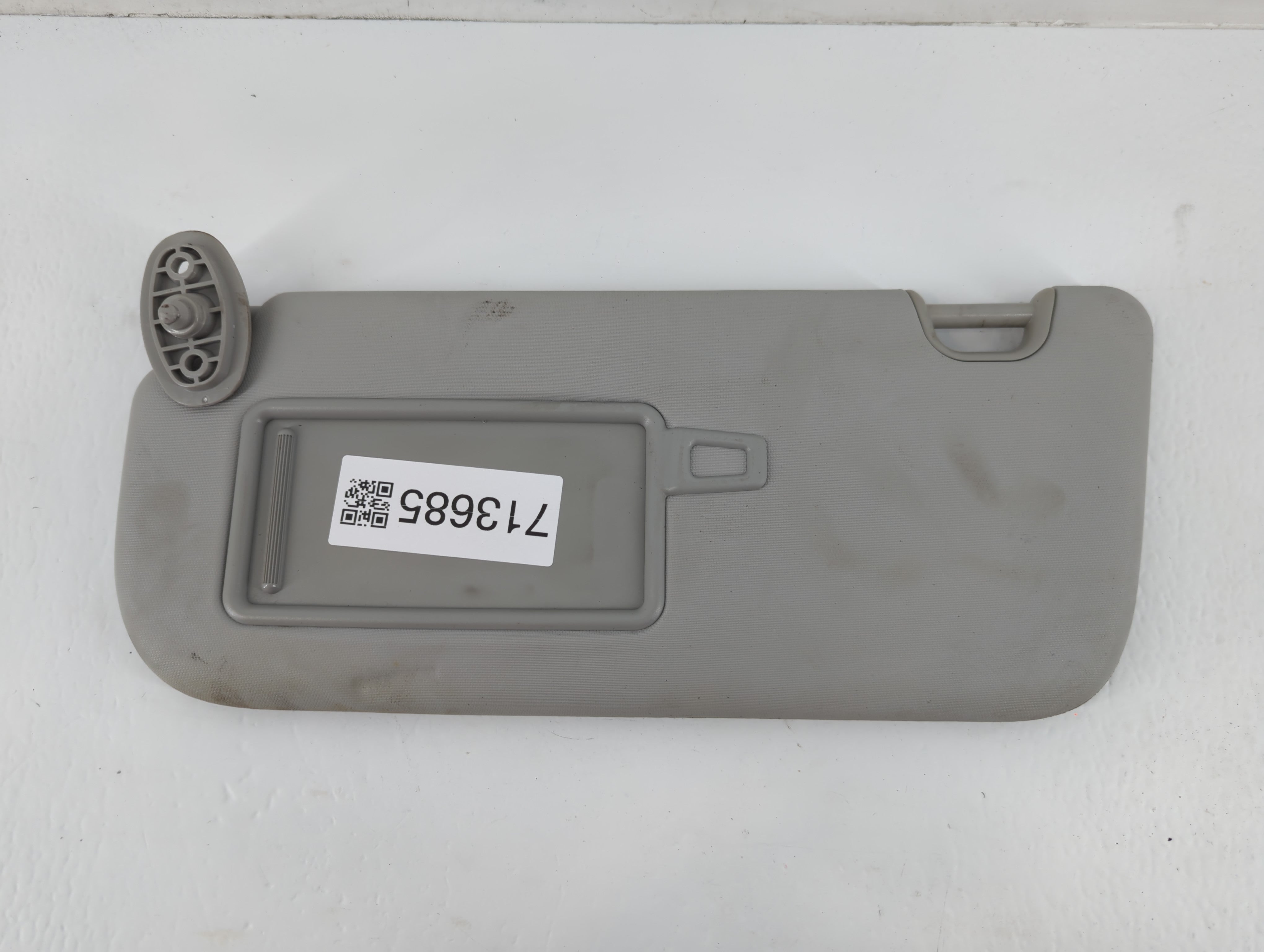 2014-2019 Kia Soul Sun Visor Shade Replacement Passenger Right Mirror Fits Fits 2014 2015 2016 2017 2018 2019 OEM Used Auto Parts - Oemusedautoparts1.com