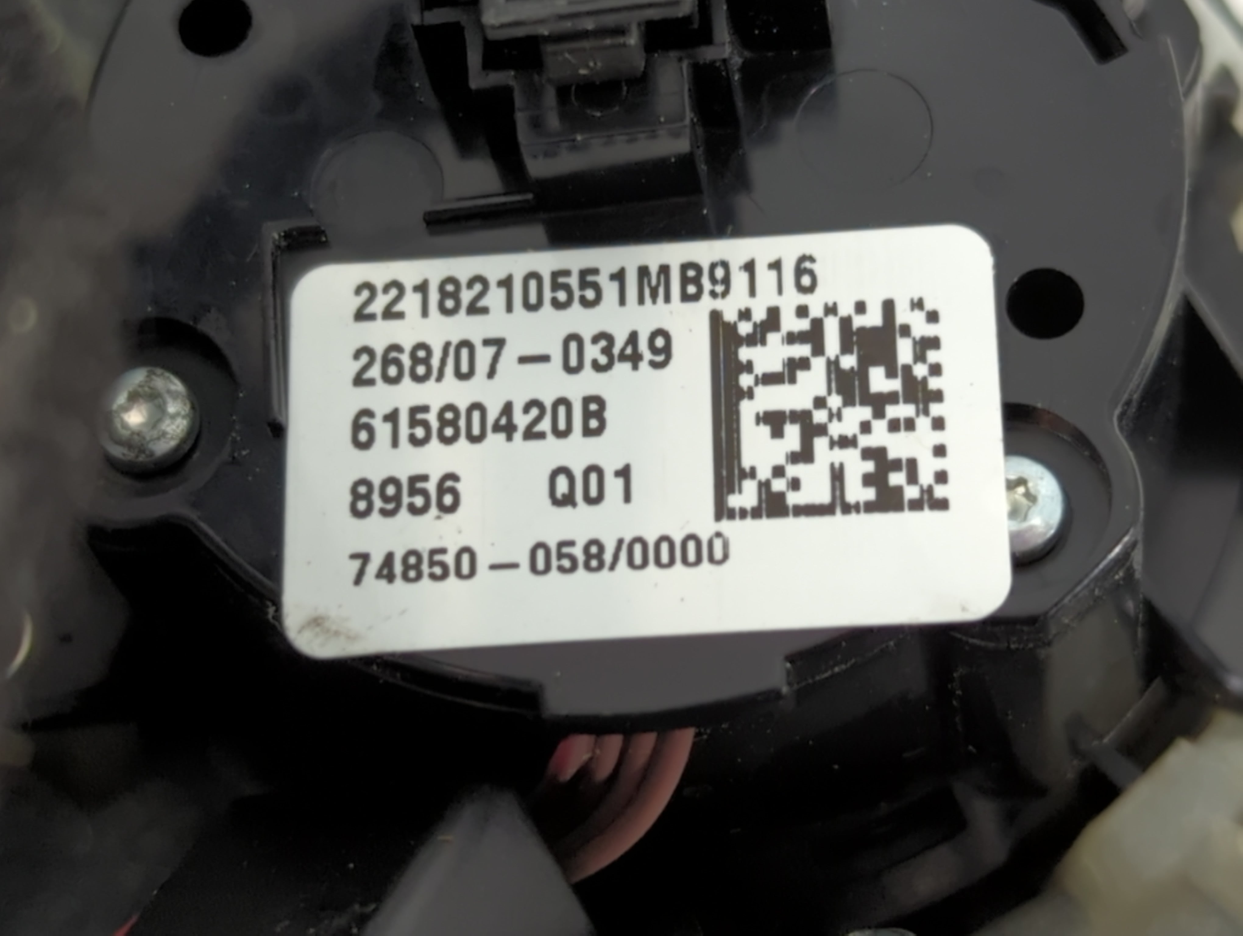 2007-2009 Mercedes-Benz S550 Air Bag Driver Left Steering Wheel Mounted P/N:268/07-0349 61580420B Fits Fits 2007 2008 2009 2010 OEM Used Auto Parts - Oemusedautoparts1.com