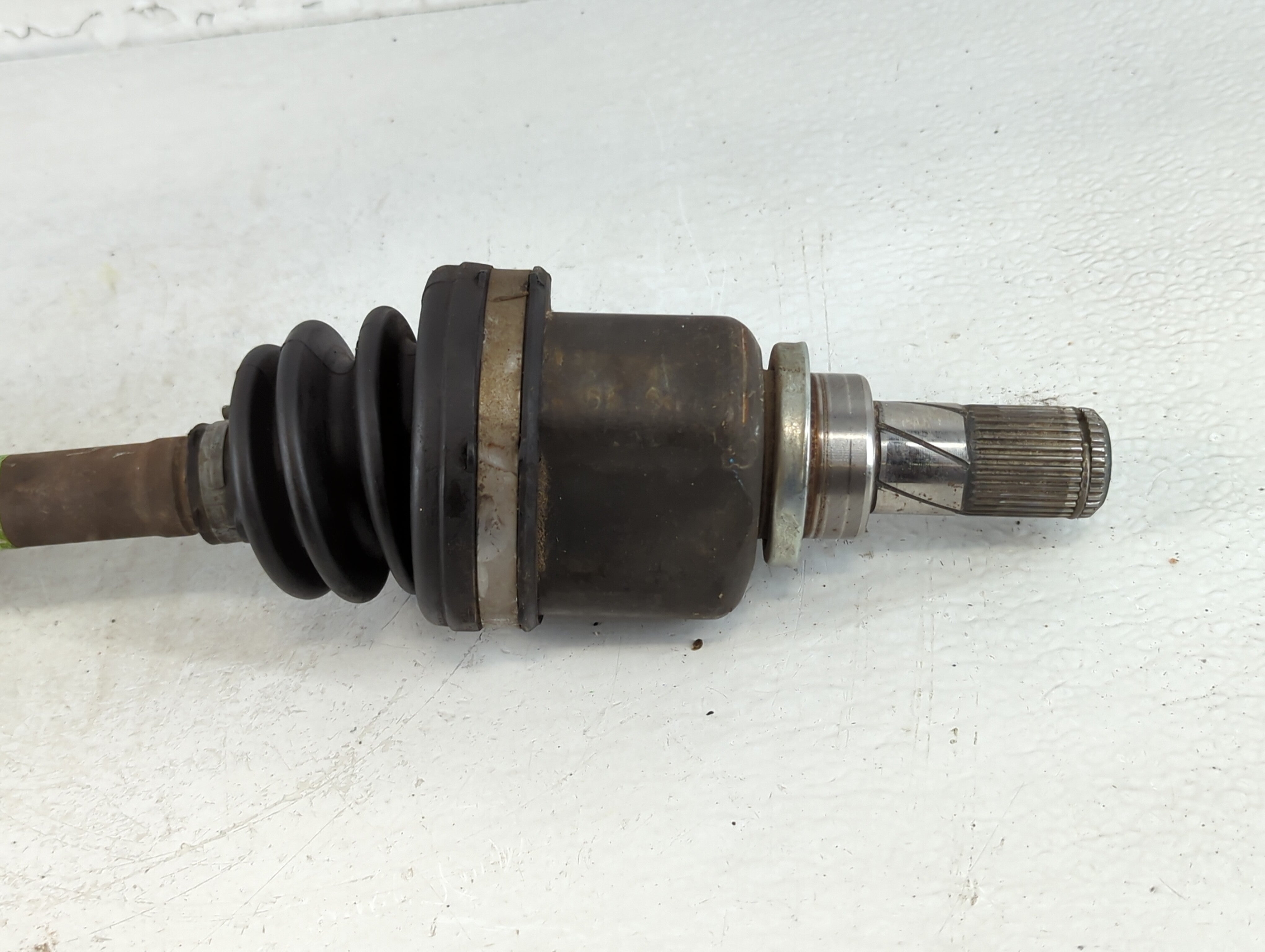 2015-2017 Ford Fiesta Axle Shaft Front Driver Cv C/v - Oemusedautoparts1.com