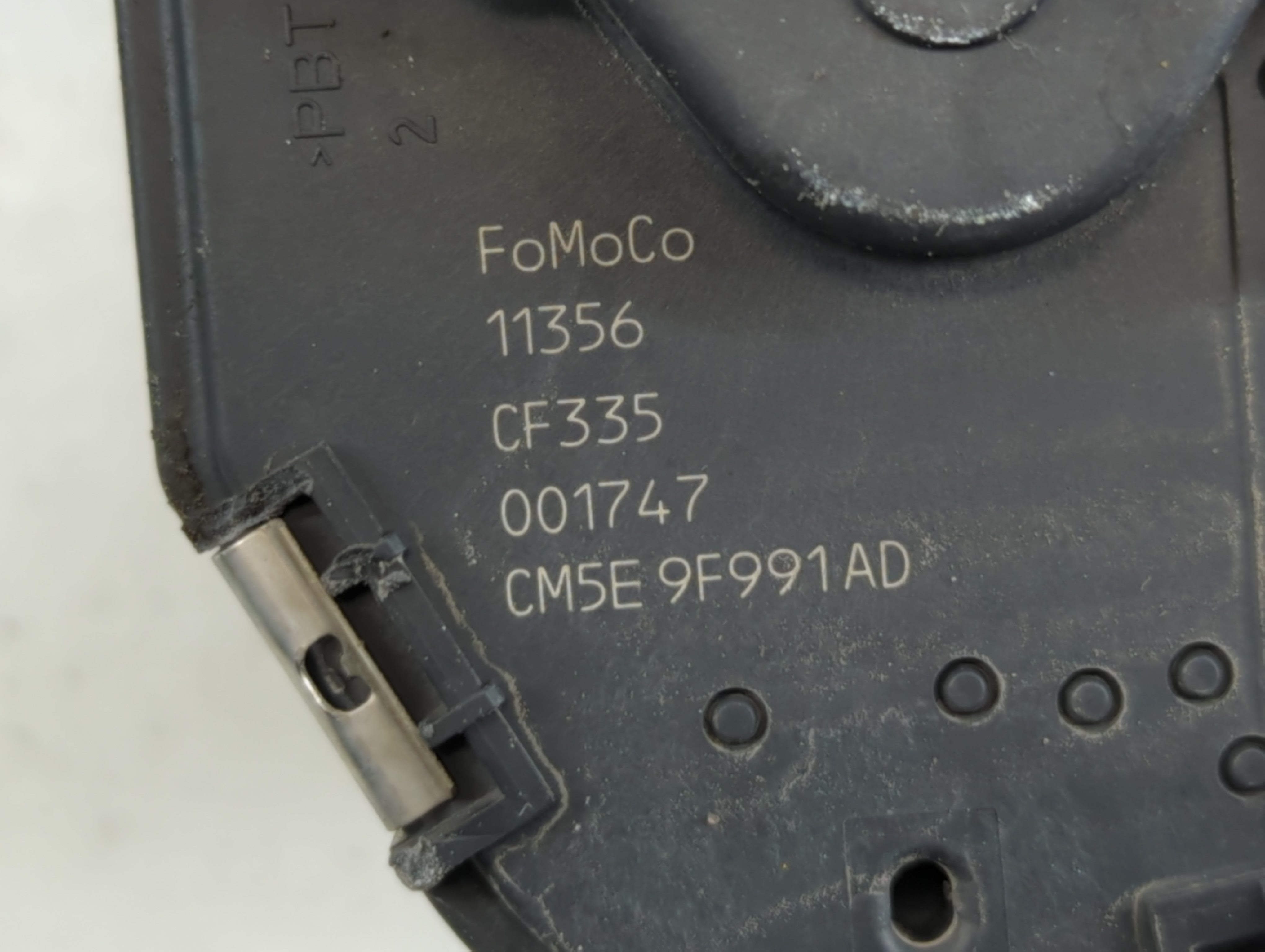 2012-2013 Ford Focus Throttle Body P/N:11356 CM5E 9F991AD Fits Fits 2012 2013 2014 2015 2016 2017 OEM Used Auto Parts - Oemusedautoparts1.com