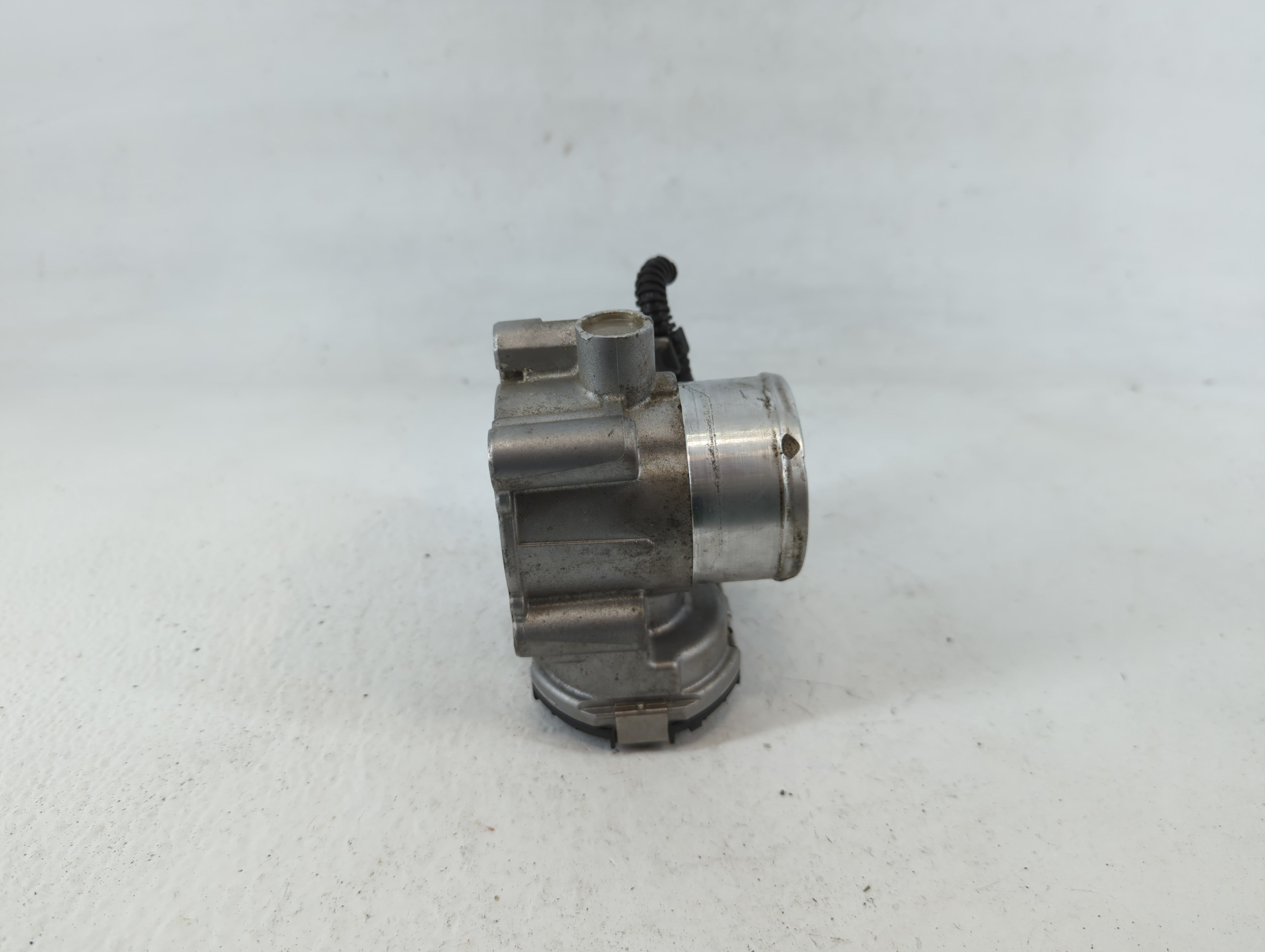 2013-2016 Ford Escape Throttle Body P/N:7S7G-9F991-CA Fits Fits 2013 2014 2015 2016 2017 2018 2019 OEM Used Auto Parts - Oemusedautoparts1.com