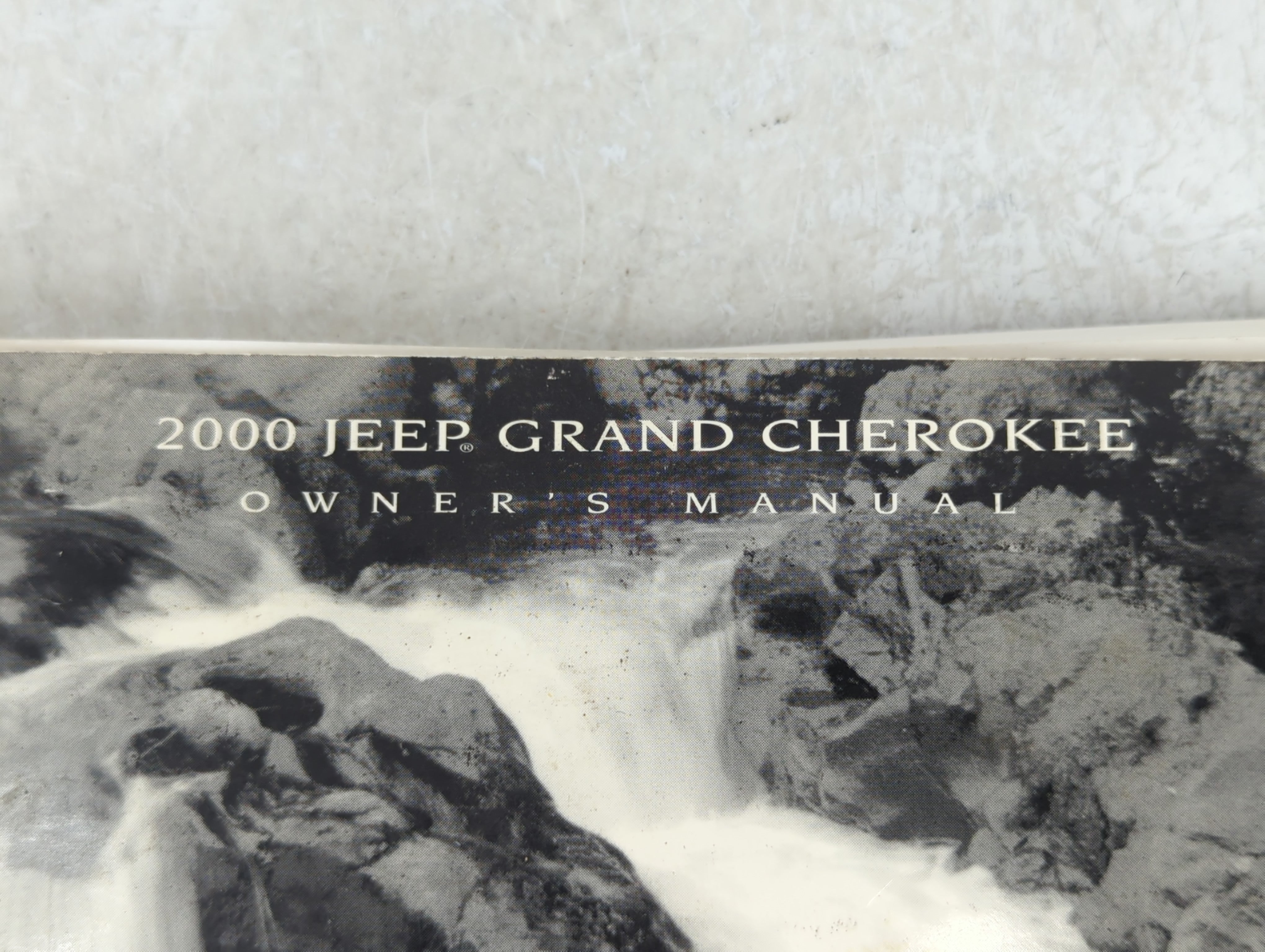 2000 Jeep Grand Cherokee Owners Manual Book Guide P/N:81-326-0054 OEM Used Auto Parts - Oemusedautoparts1.com