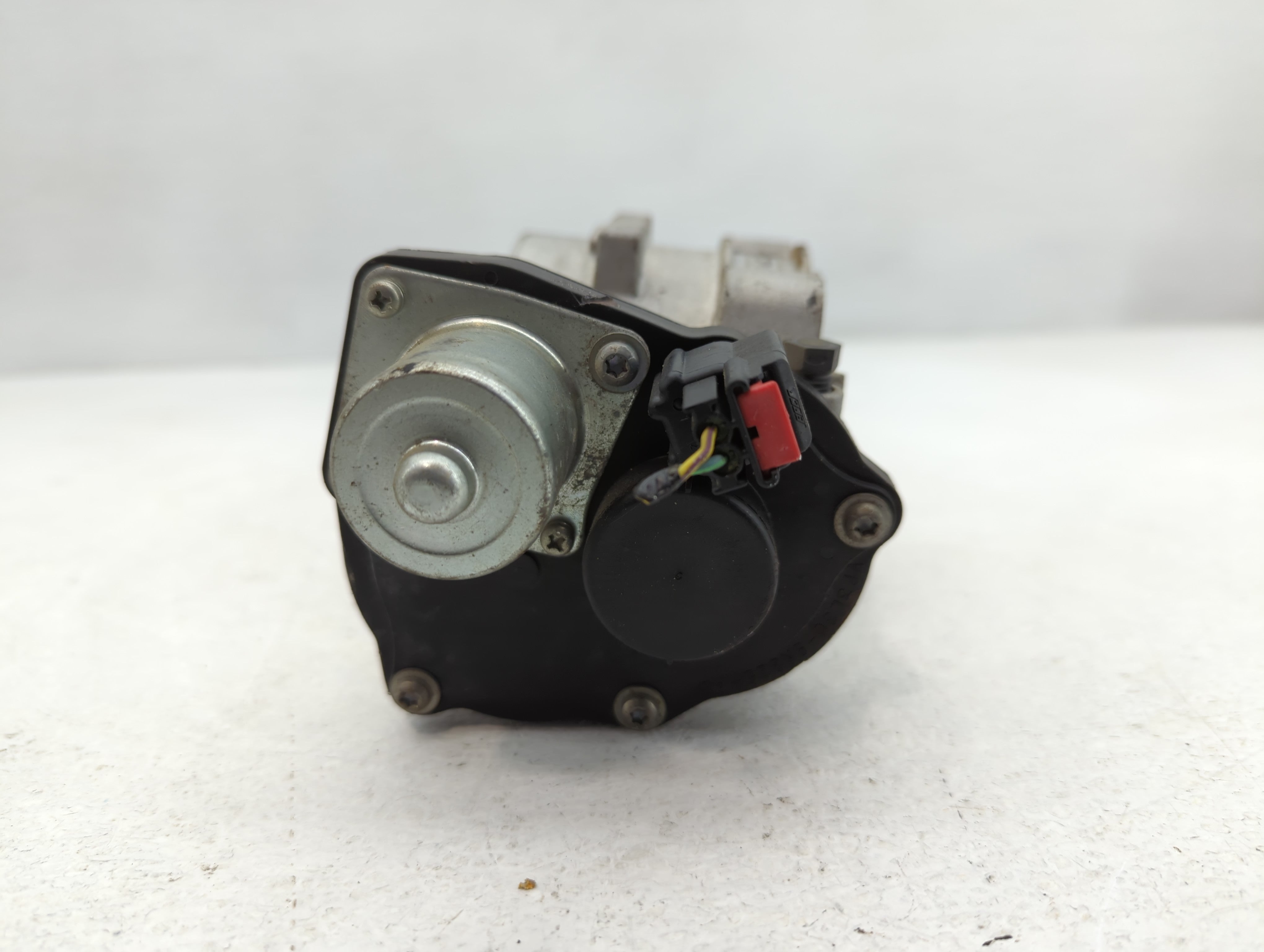 2005-2014 Ford E-150 Throttle Body P/N:VP3L3L-9N825-AG Fits Fits 2004 2005 2006 2007 2008 2009 2010 2011 2012 2013 2014 2015 2016 OEM Used Auto Parts - Oemusedautoparts1.com