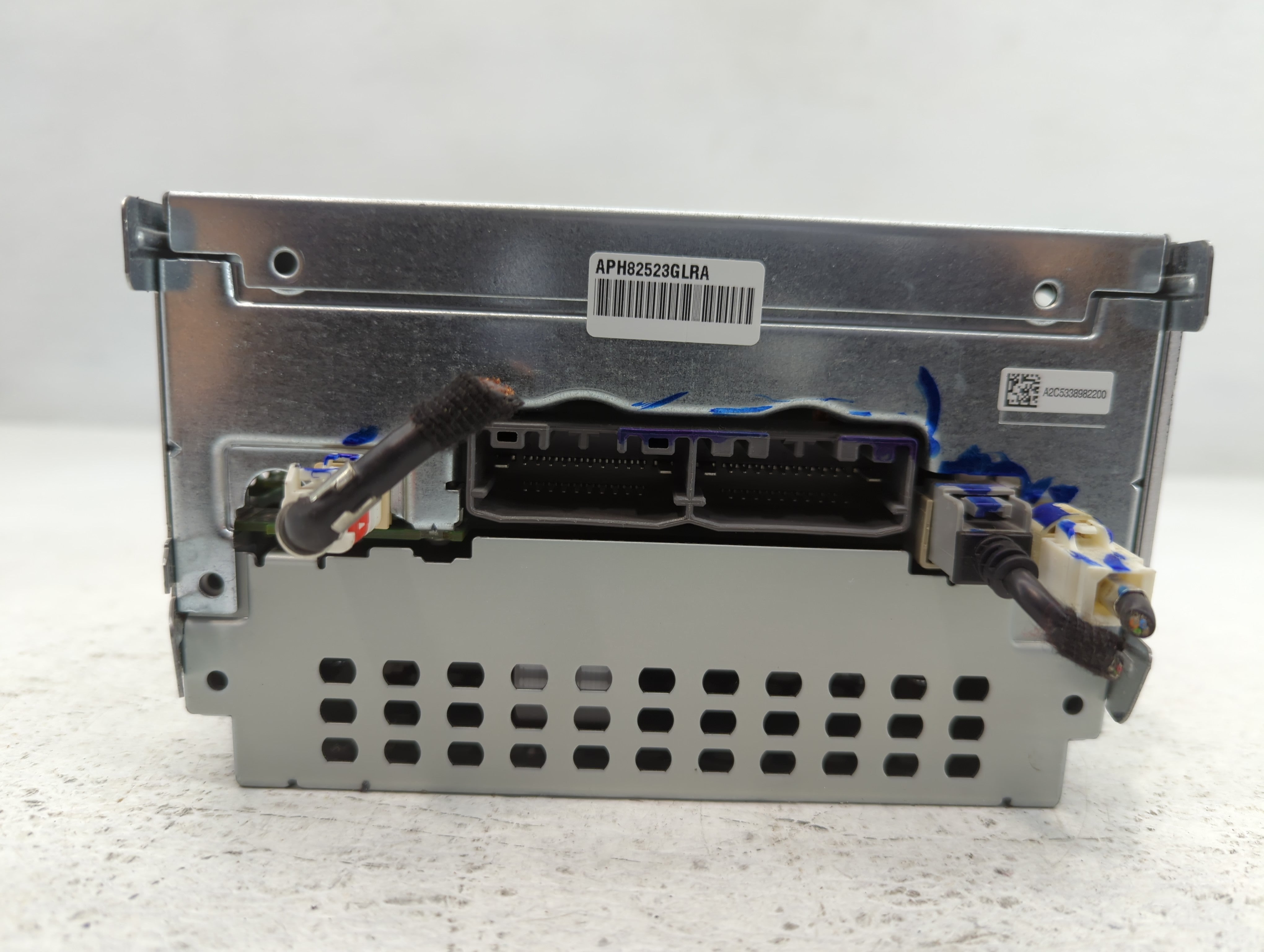 2018-2020 Dodge Journey Radio AM FM Cd Player Receiver Replacement P/N:P68209666AF Fits Fits 2018 2019 2020 OEM Used Auto Parts - Oemusedautoparts1.com
