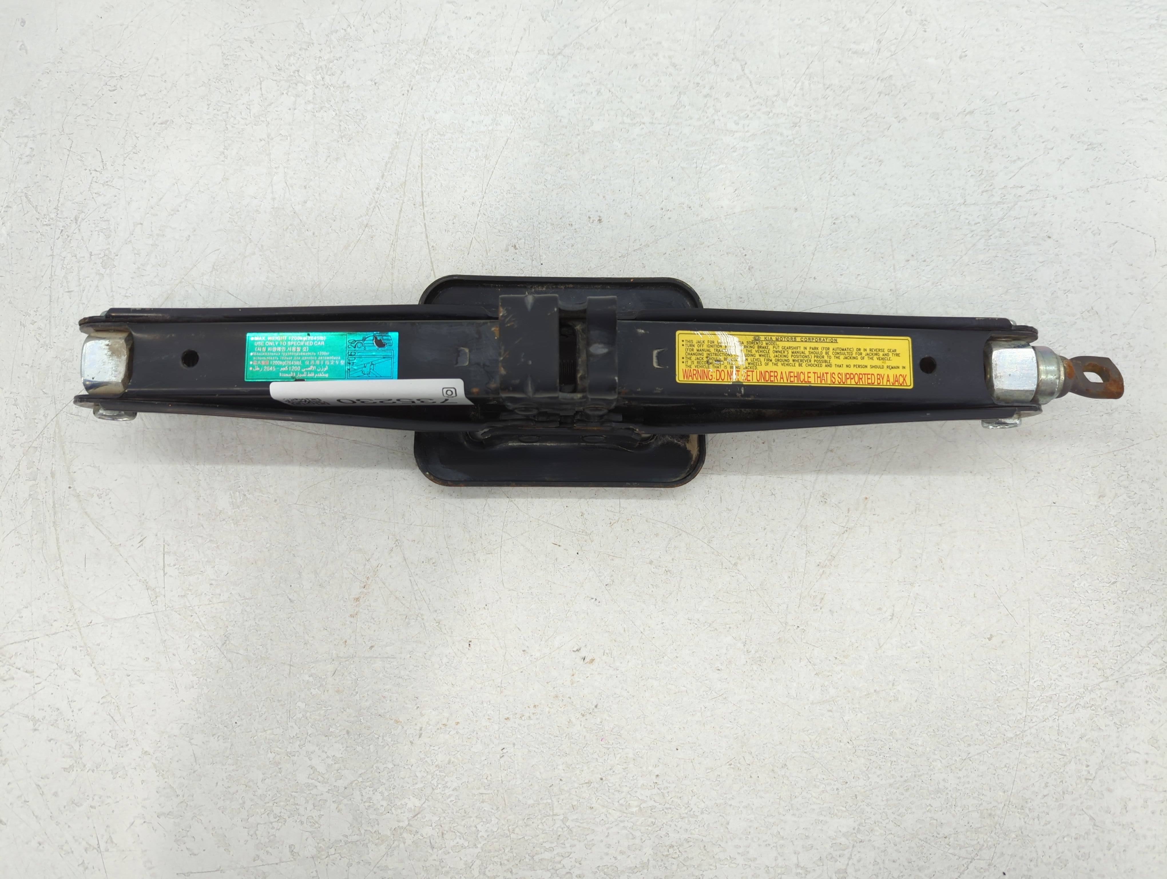 2015 Kia Sorento Spare Scissor Car Jack - Oemusedautoparts1.com