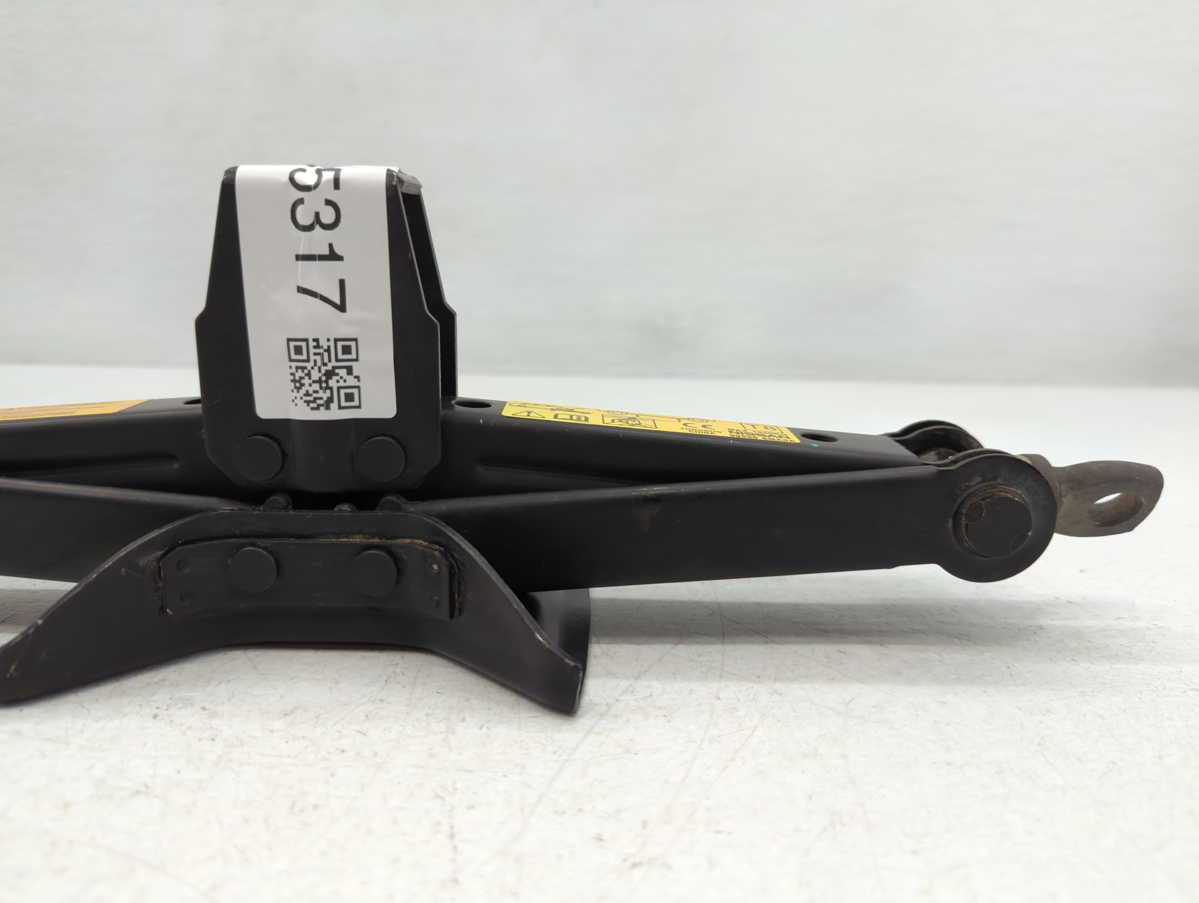 2018 Nissan Rogue Sport Spare Scissor Car Jack - Oemusedautoparts1.com