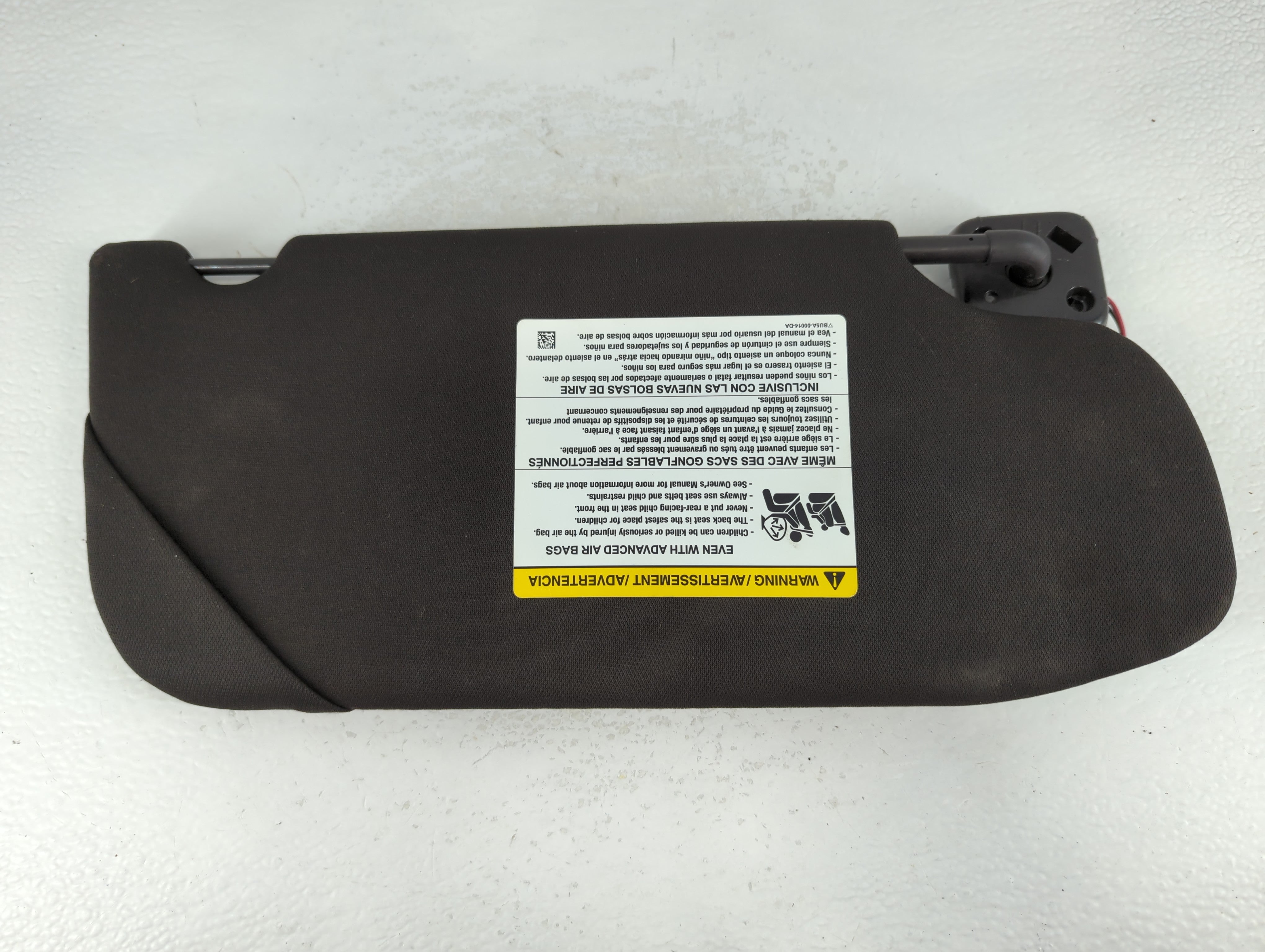 2013-2019 Ford Taurus Sun Visor Shade Replacement Driver Left Mirror Fits Fits 2013 2014 2015 2016 2017 2018 2019 OEM Used Auto Parts - Oemusedautoparts1.com