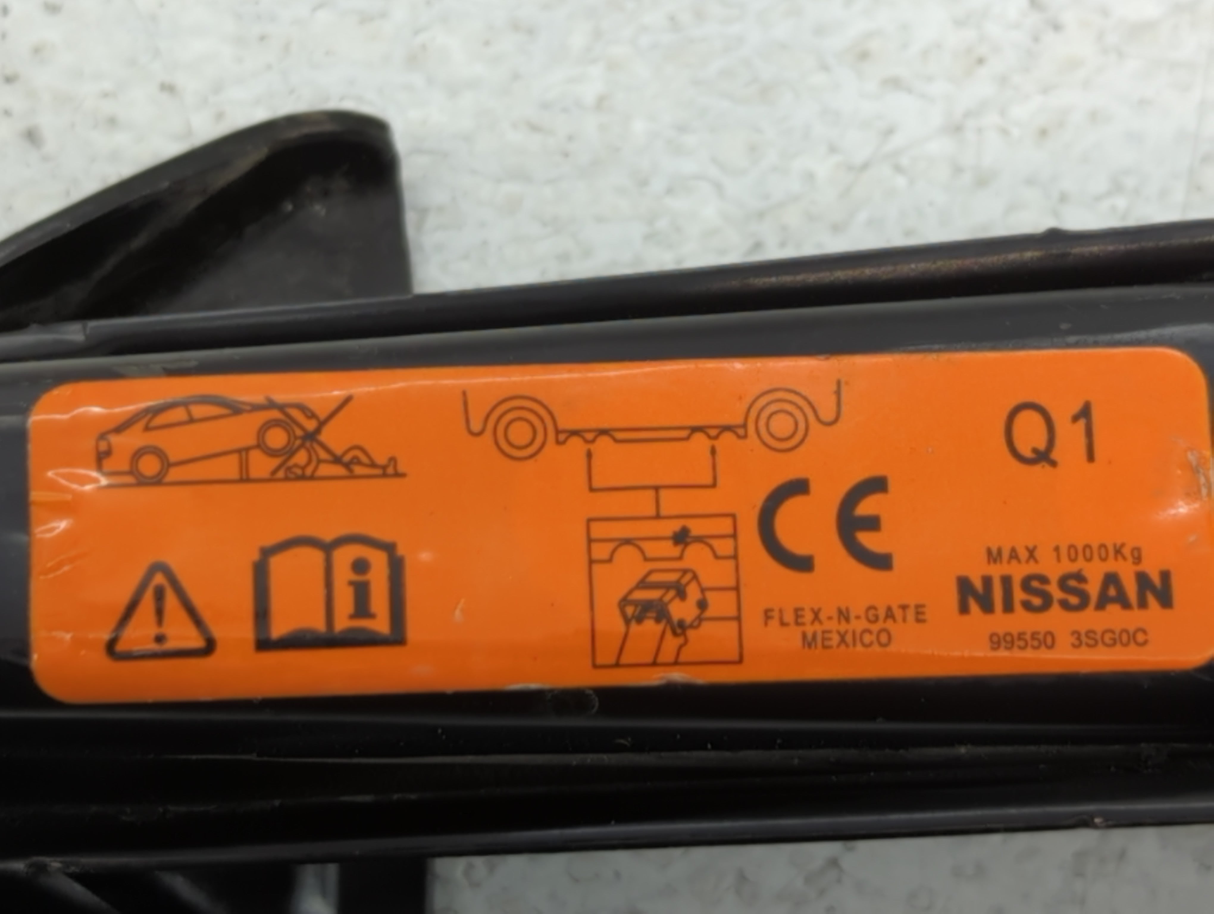 2014 Nissan Sentra Spare Scissor Car Jack - Oemusedautoparts1.com