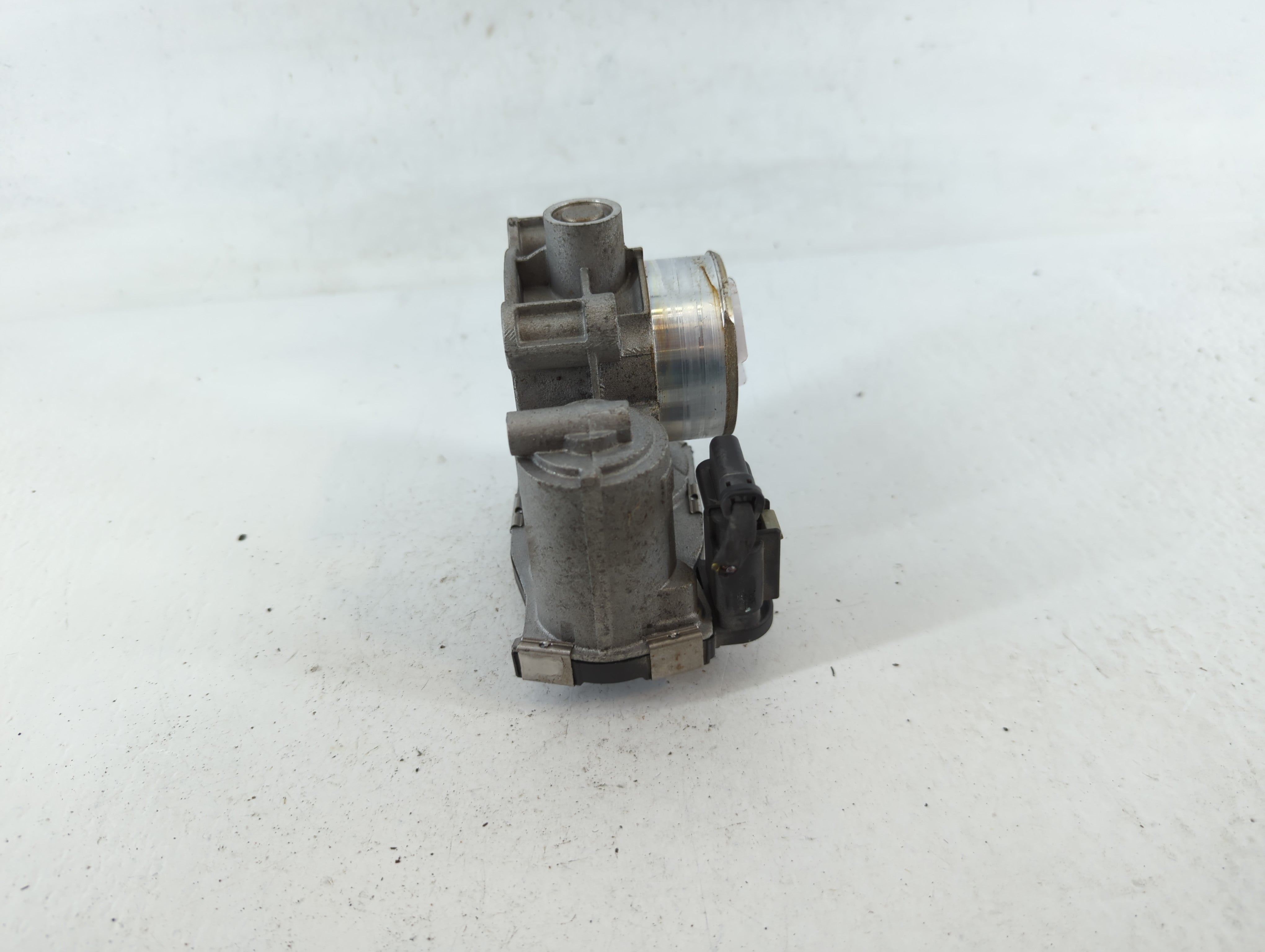 2016-2022 Chevrolet Spark Throttle Body P/N:12673014 Fits Fits 2016 2017 2018 2019 2020 2021 2022 OEM Used Auto Parts - Oemusedautoparts1.com
