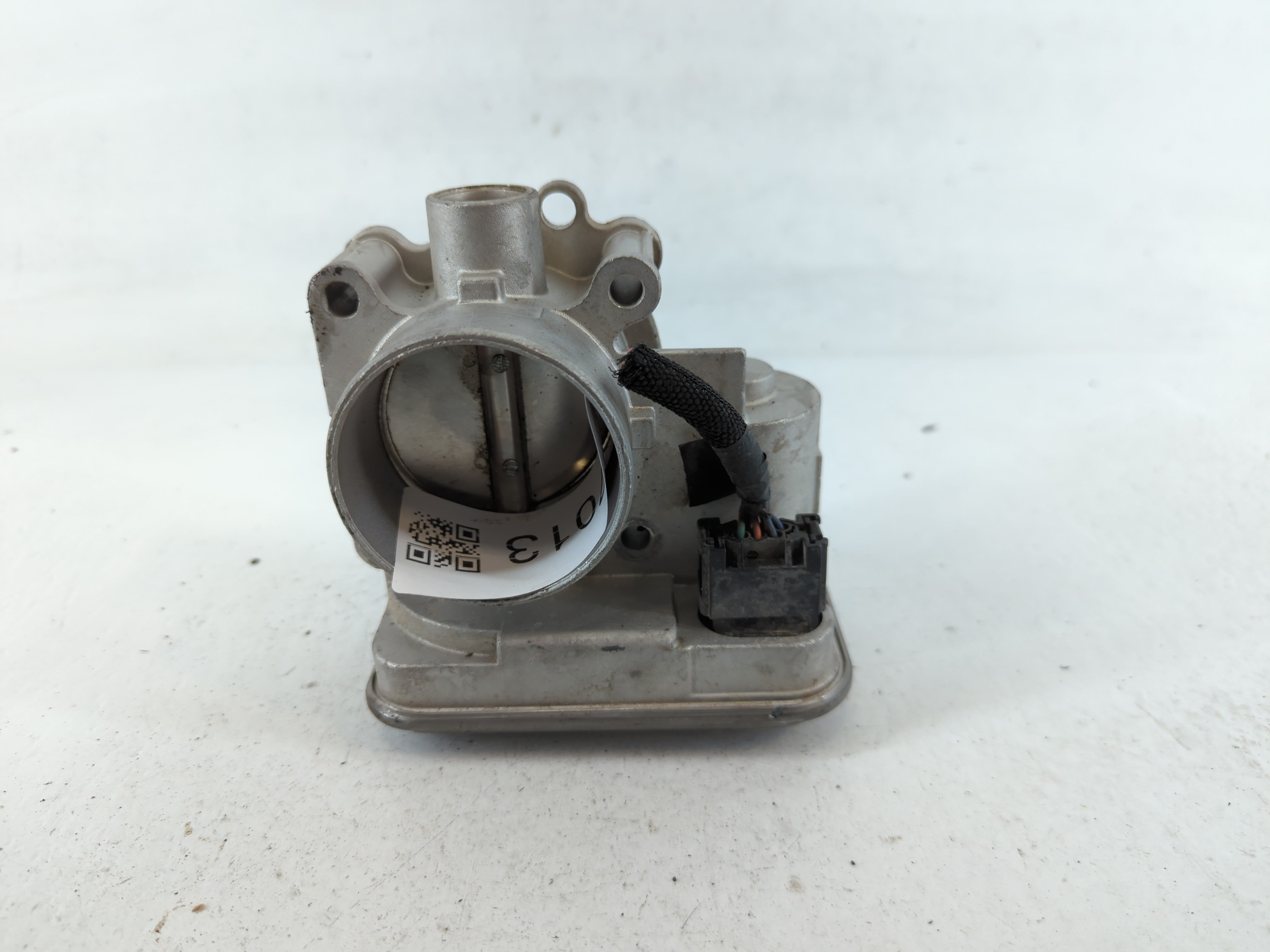 2016 Jeep Compass Throttle Body P/N:09022A2 833063 Fits Fits 2007 2008 2009 2010 2011 2012 2013 2014 2015 2017 2018 OEM Used Auto Parts - Oemusedautoparts1.com