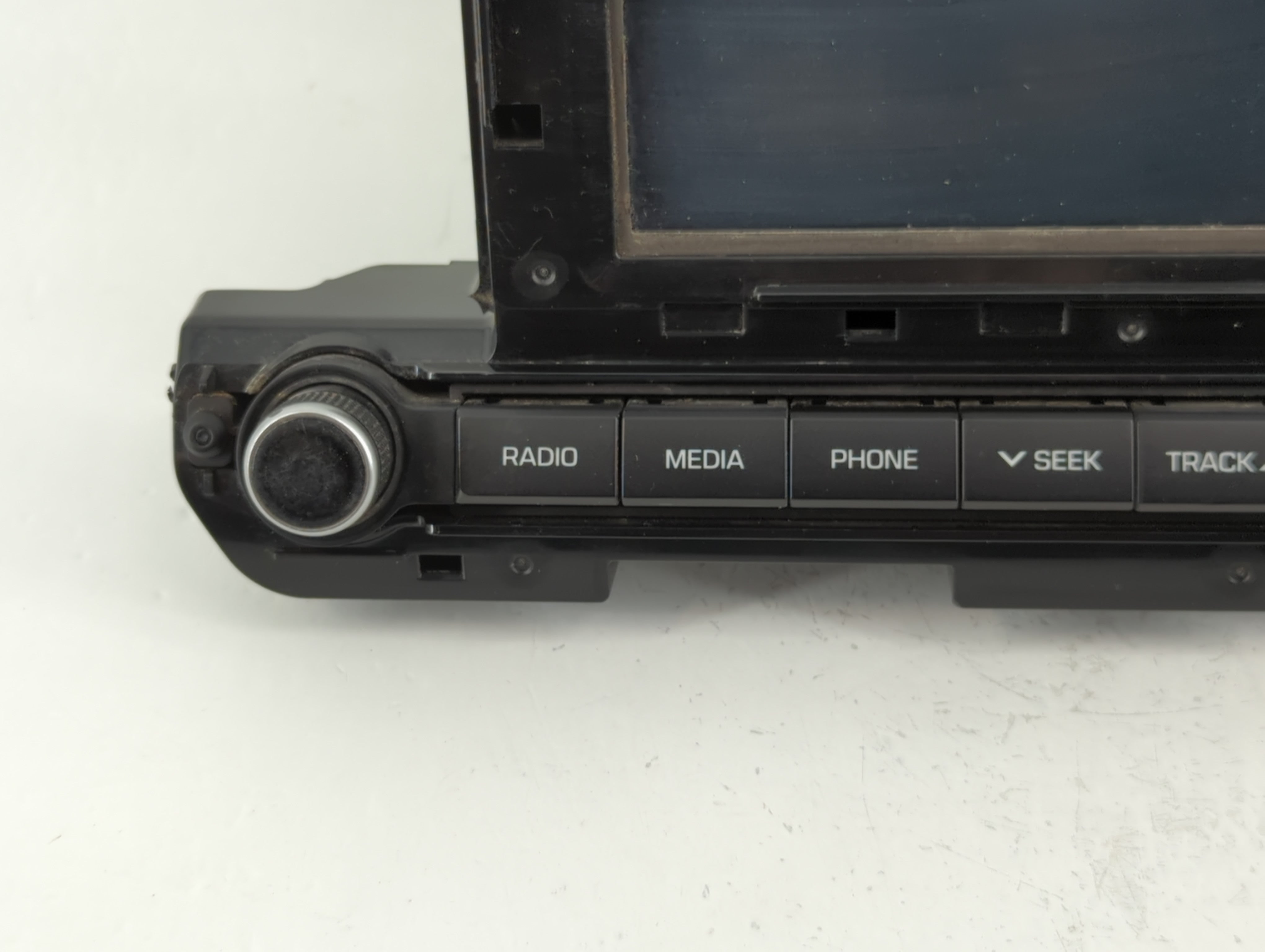 2017-2018 Hyundai Elantra Radio AM FM Cd Player Receiver Replacement P/N:96160-F2101UAT Fits Fits 2017 2018 OEM Used Auto Parts - Oemusedautoparts1.com